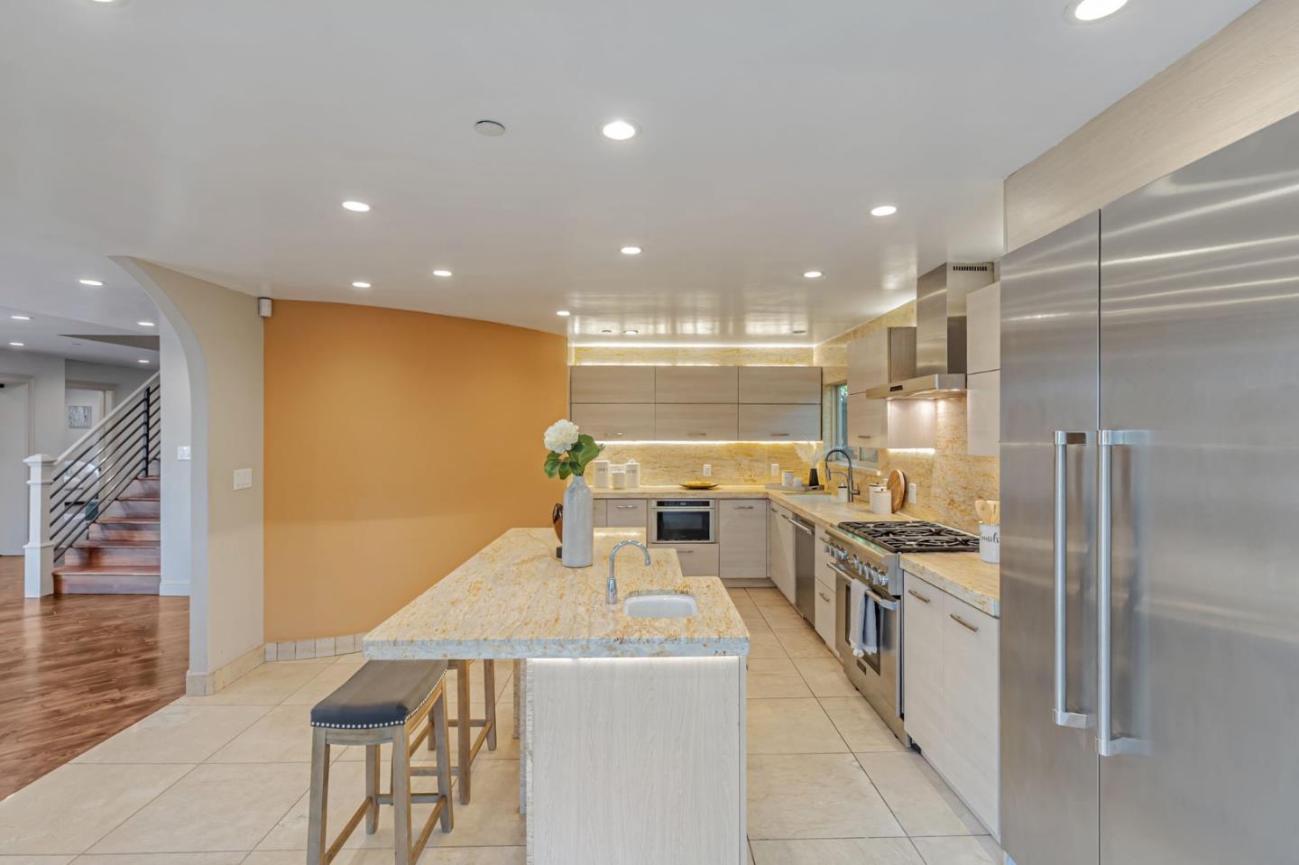Detail Gallery Image 18 of 121 For 3119 Oak Knoll Dr, Redwood City,  CA 94062 - 8 Beds | 7 Baths