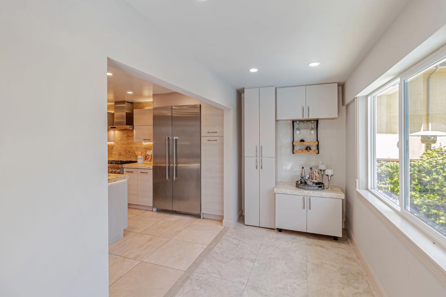 Detail Gallery Image 21 of 121 For 3119 Oak Knoll Dr, Redwood City,  CA 94062 - 8 Beds | 7 Baths