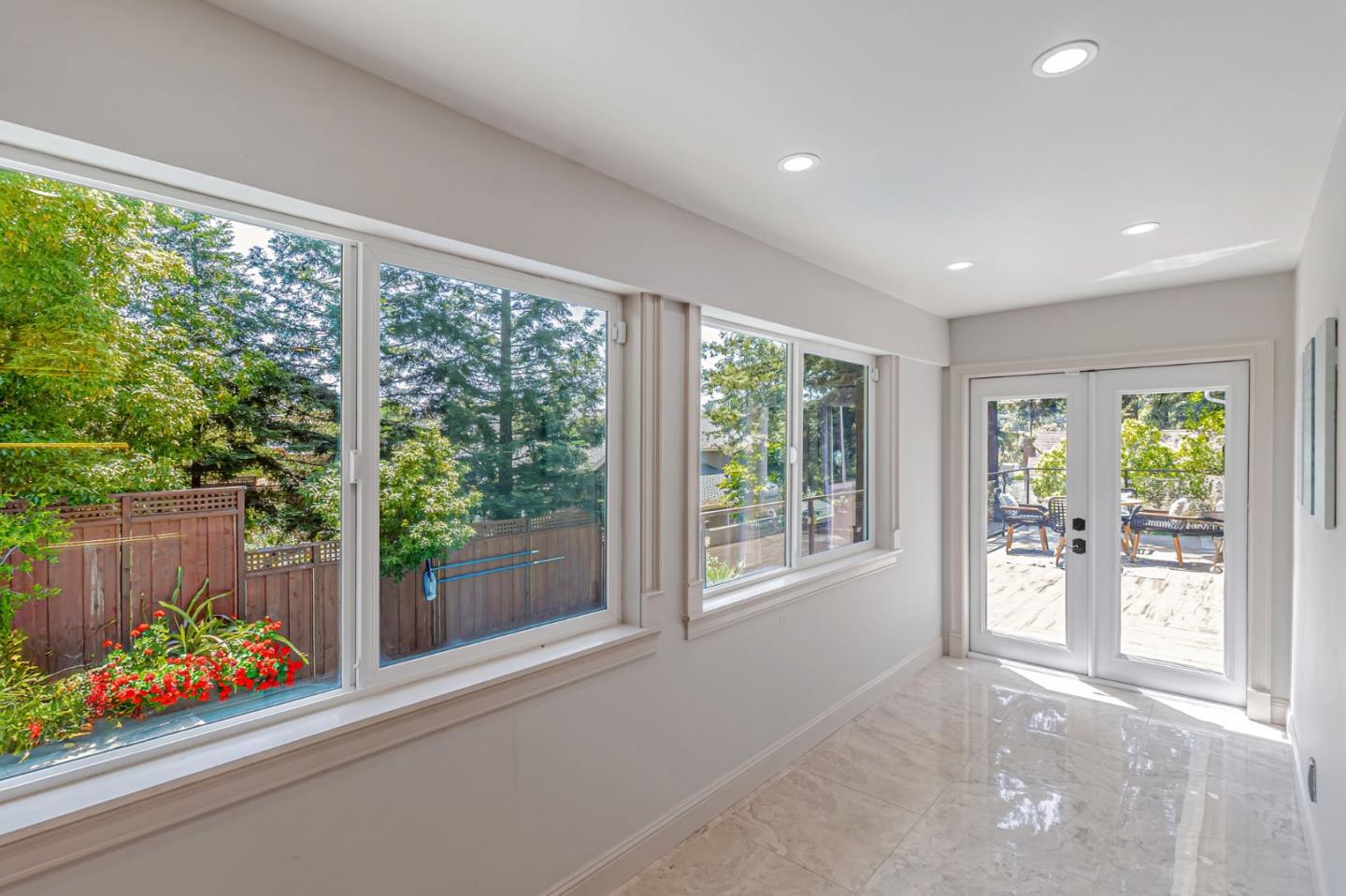 Detail Gallery Image 22 of 121 For 3119 Oak Knoll Dr, Redwood City,  CA 94062 - 8 Beds | 7 Baths