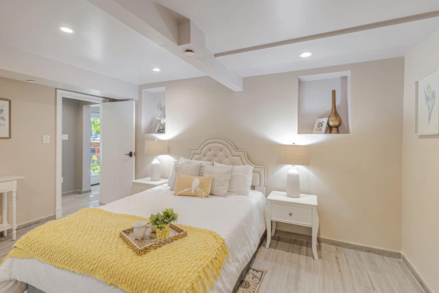 Detail Gallery Image 23 of 121 For 3119 Oak Knoll Dr, Redwood City,  CA 94062 - 8 Beds | 7 Baths