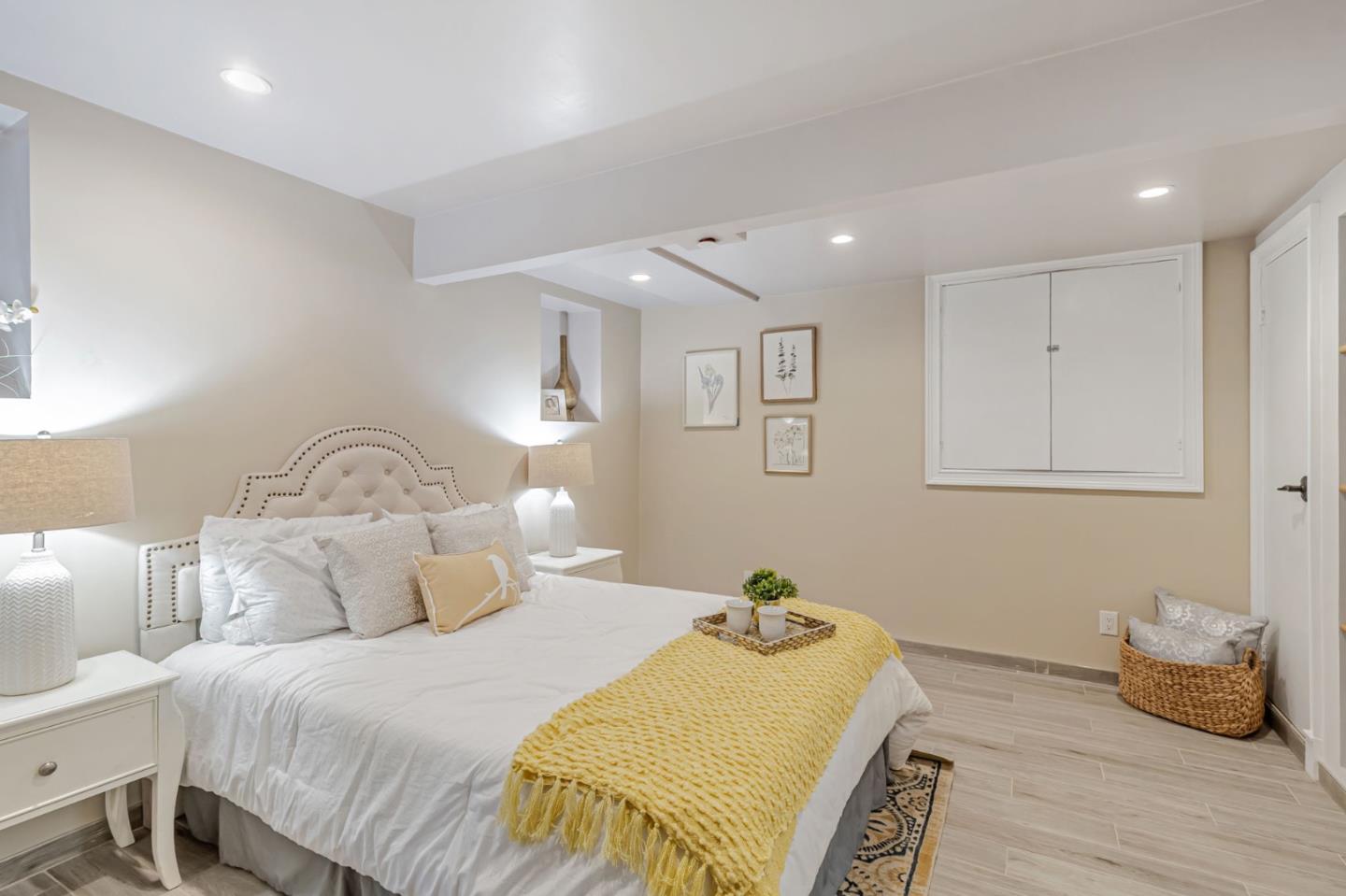 Detail Gallery Image 25 of 121 For 3119 Oak Knoll Dr, Redwood City,  CA 94062 - 8 Beds | 7 Baths