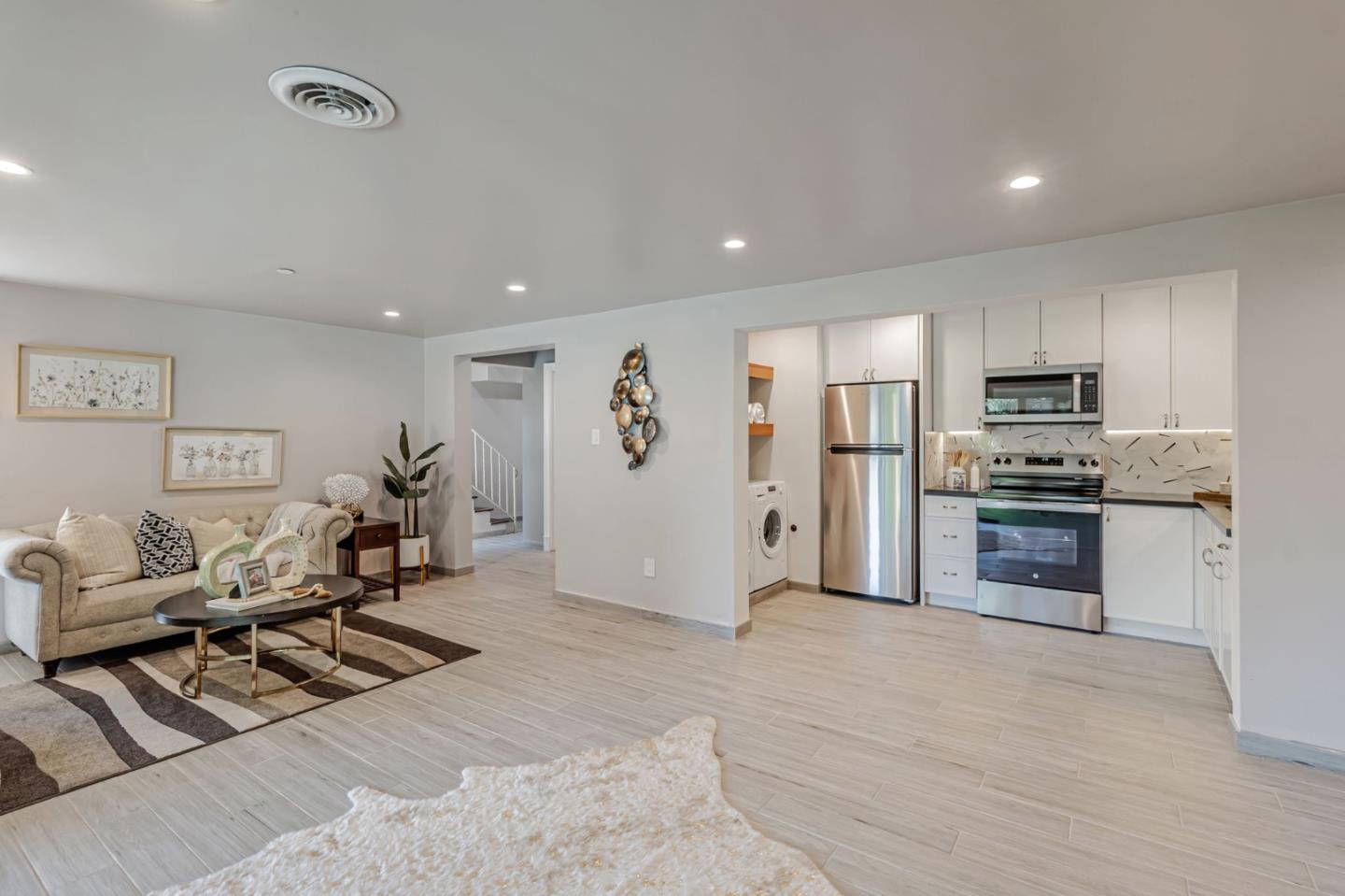 Detail Gallery Image 33 of 121 For 3119 Oak Knoll Dr, Redwood City,  CA 94062 - 8 Beds | 7 Baths