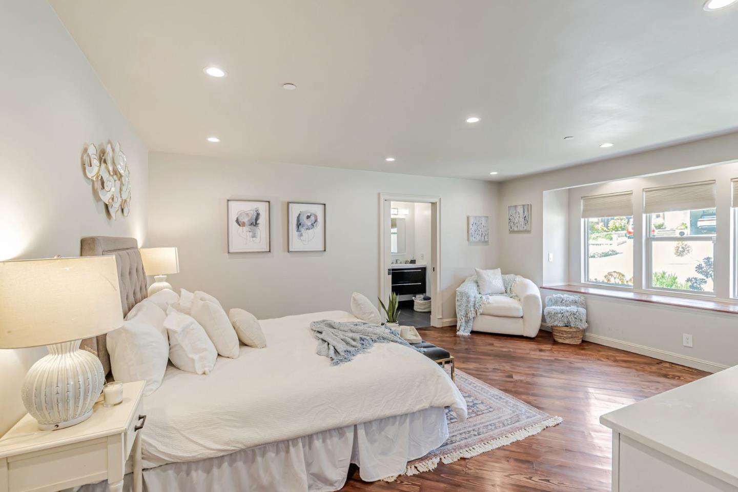 Detail Gallery Image 49 of 121 For 3119 Oak Knoll Dr, Redwood City,  CA 94062 - 8 Beds | 7 Baths