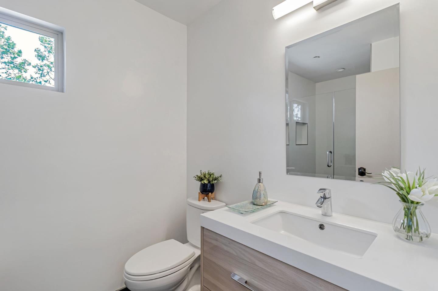 Detail Gallery Image 72 of 121 For 3119 Oak Knoll Dr, Redwood City,  CA 94062 - 8 Beds | 7 Baths
