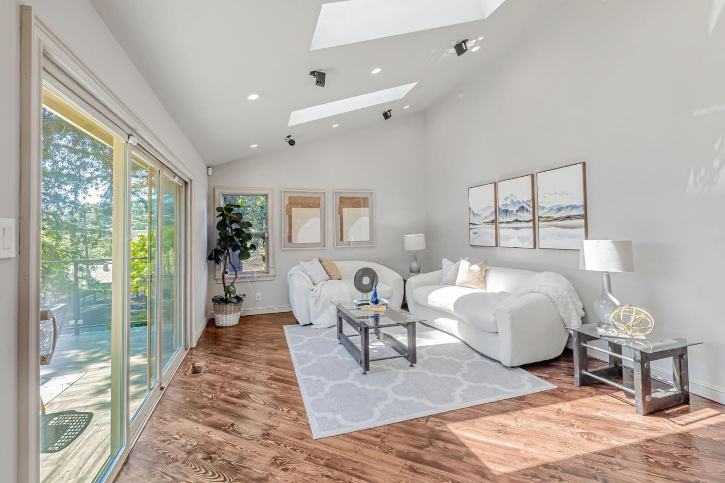 Detail Gallery Image 8 of 121 For 3119 Oak Knoll Dr, Redwood City,  CA 94062 - 8 Beds | 7 Baths