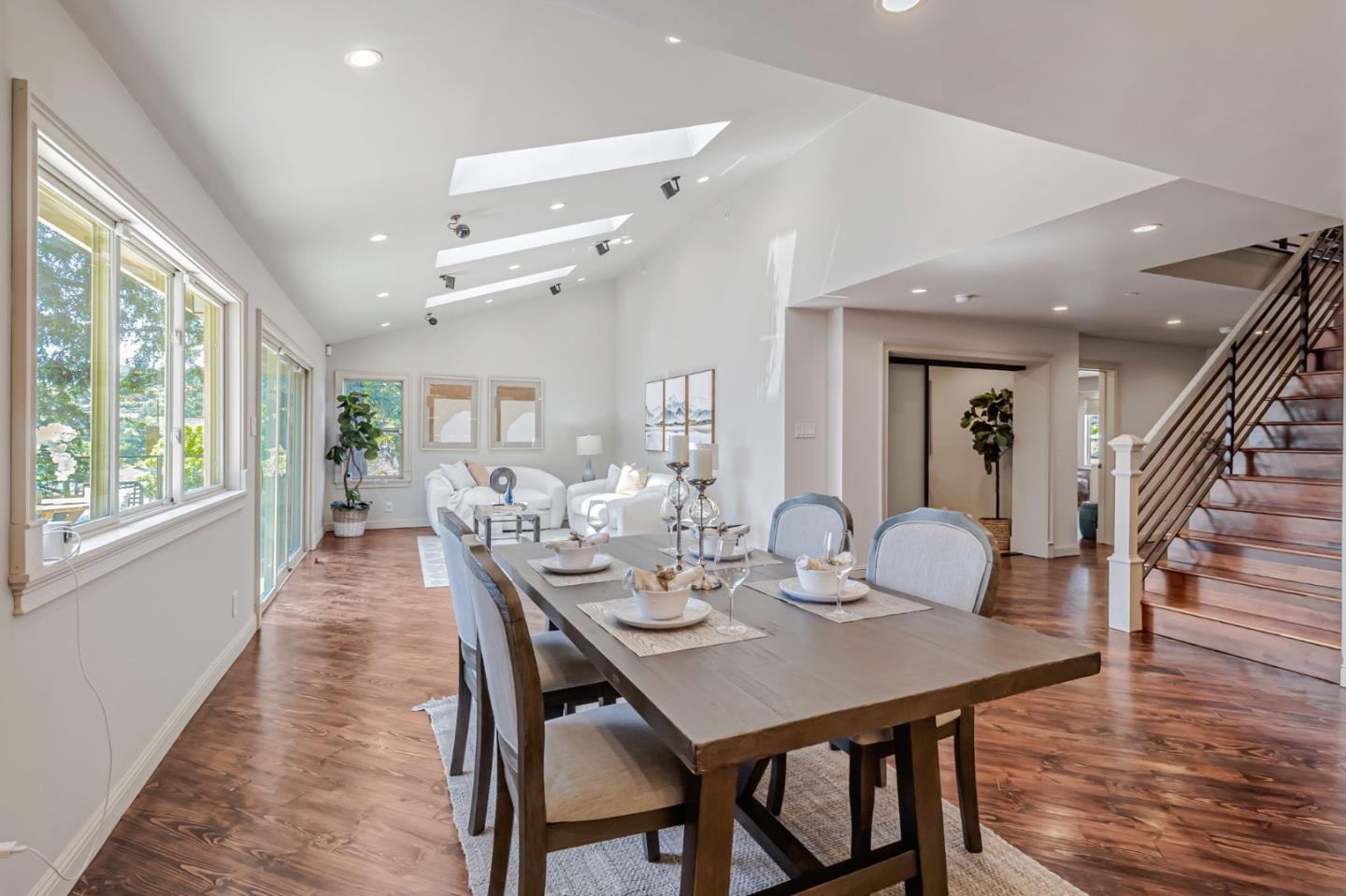 Detail Gallery Image 9 of 121 For 3119 Oak Knoll Dr, Redwood City,  CA 94062 - 8 Beds | 7 Baths