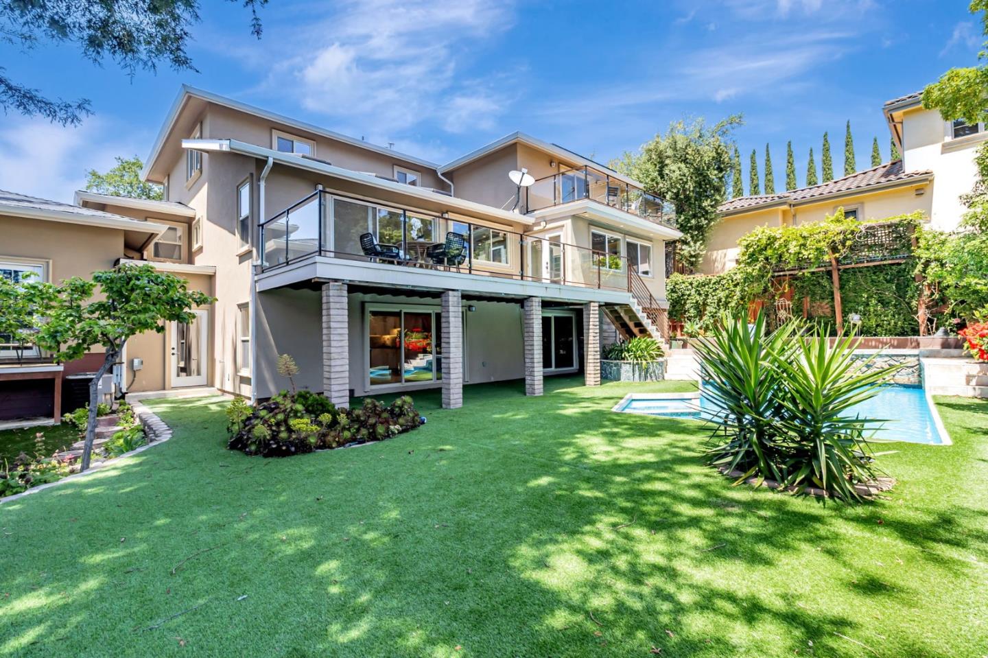 Detail Gallery Image 92 of 121 For 3119 Oak Knoll Dr, Redwood City,  CA 94062 - 8 Beds | 7 Baths