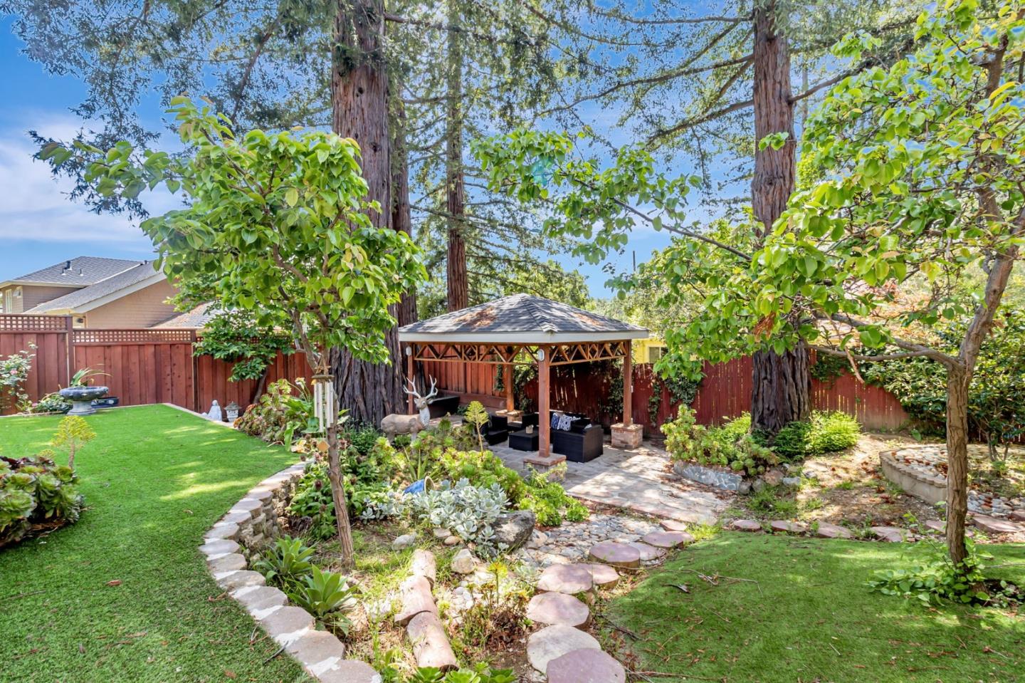 Detail Gallery Image 96 of 121 For 3119 Oak Knoll Dr, Redwood City,  CA 94062 - 8 Beds | 7 Baths