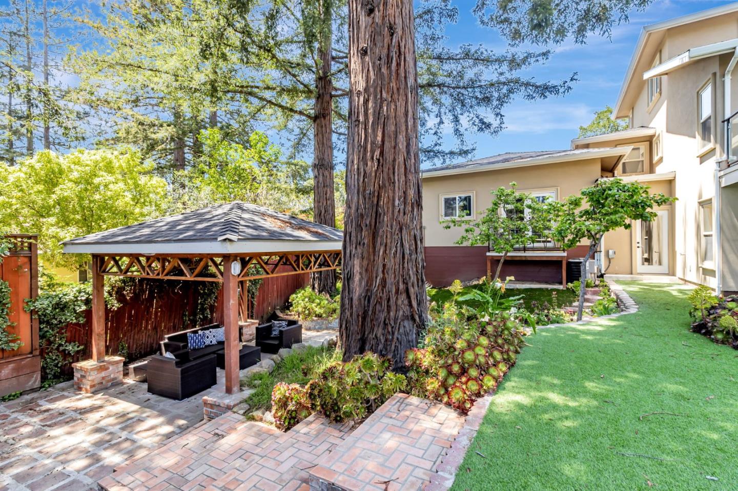 Detail Gallery Image 97 of 121 For 3119 Oak Knoll Dr, Redwood City,  CA 94062 - 8 Beds | 7 Baths