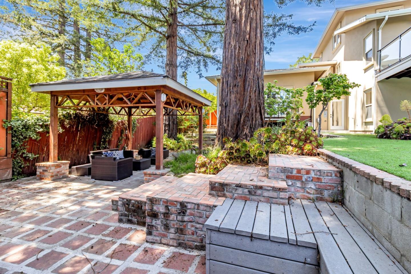 Detail Gallery Image 98 of 121 For 3119 Oak Knoll Dr, Redwood City,  CA 94062 - 8 Beds | 7 Baths