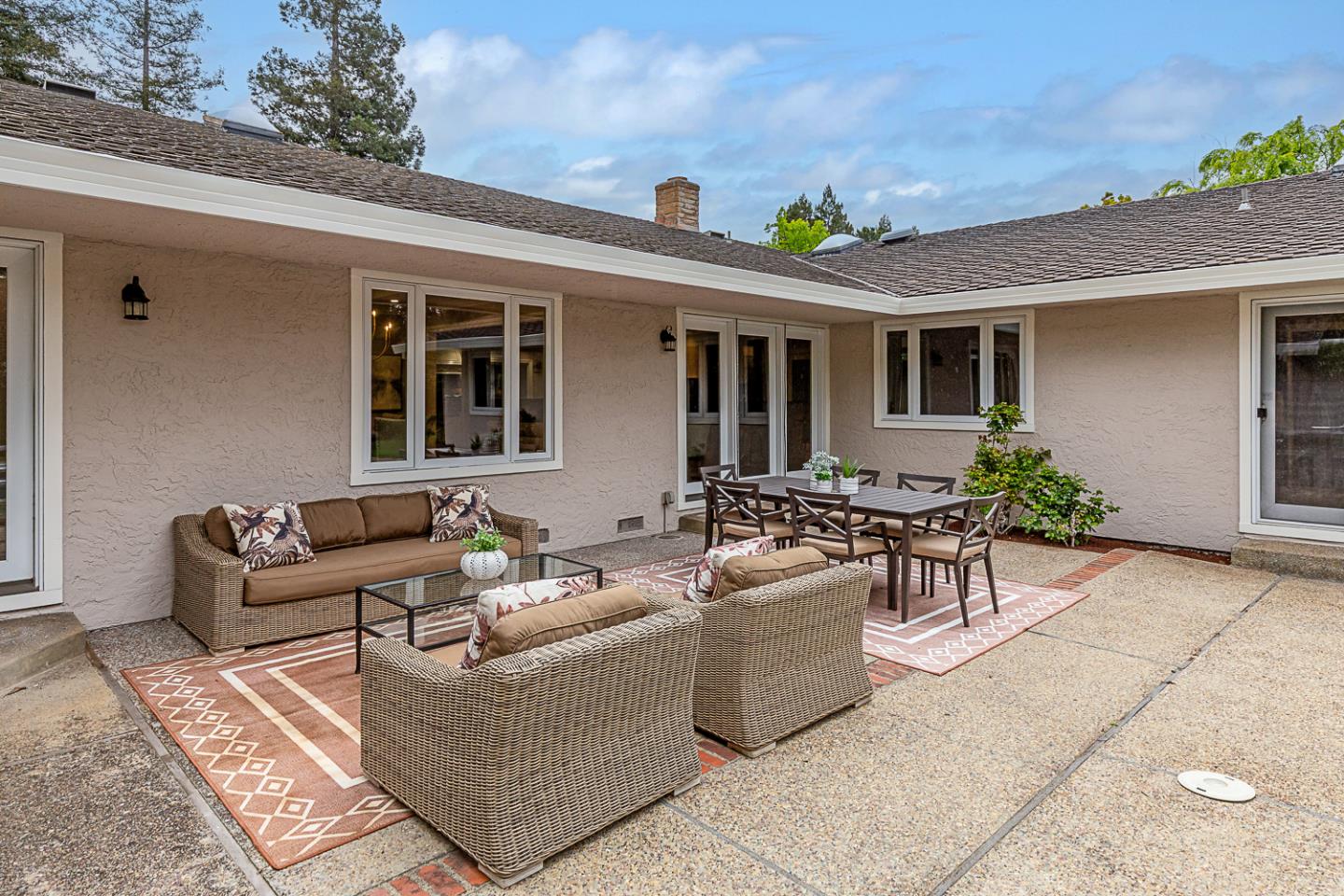 Detail Gallery Image 34 of 42 For 24139 Summerhill Ave, Los Altos,  CA 94024 - 6 Beds | 4/1 Baths