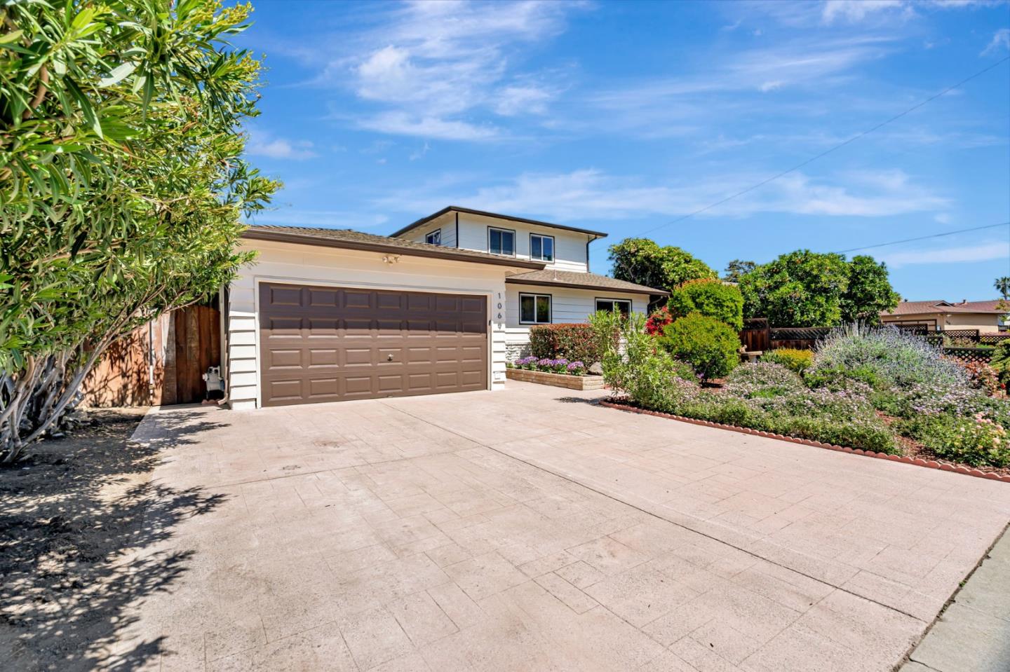 Detail Gallery Image 2 of 39 For 1069 Linda Dr, Campbell,  CA 95008 - 5 Beds | 3 Baths