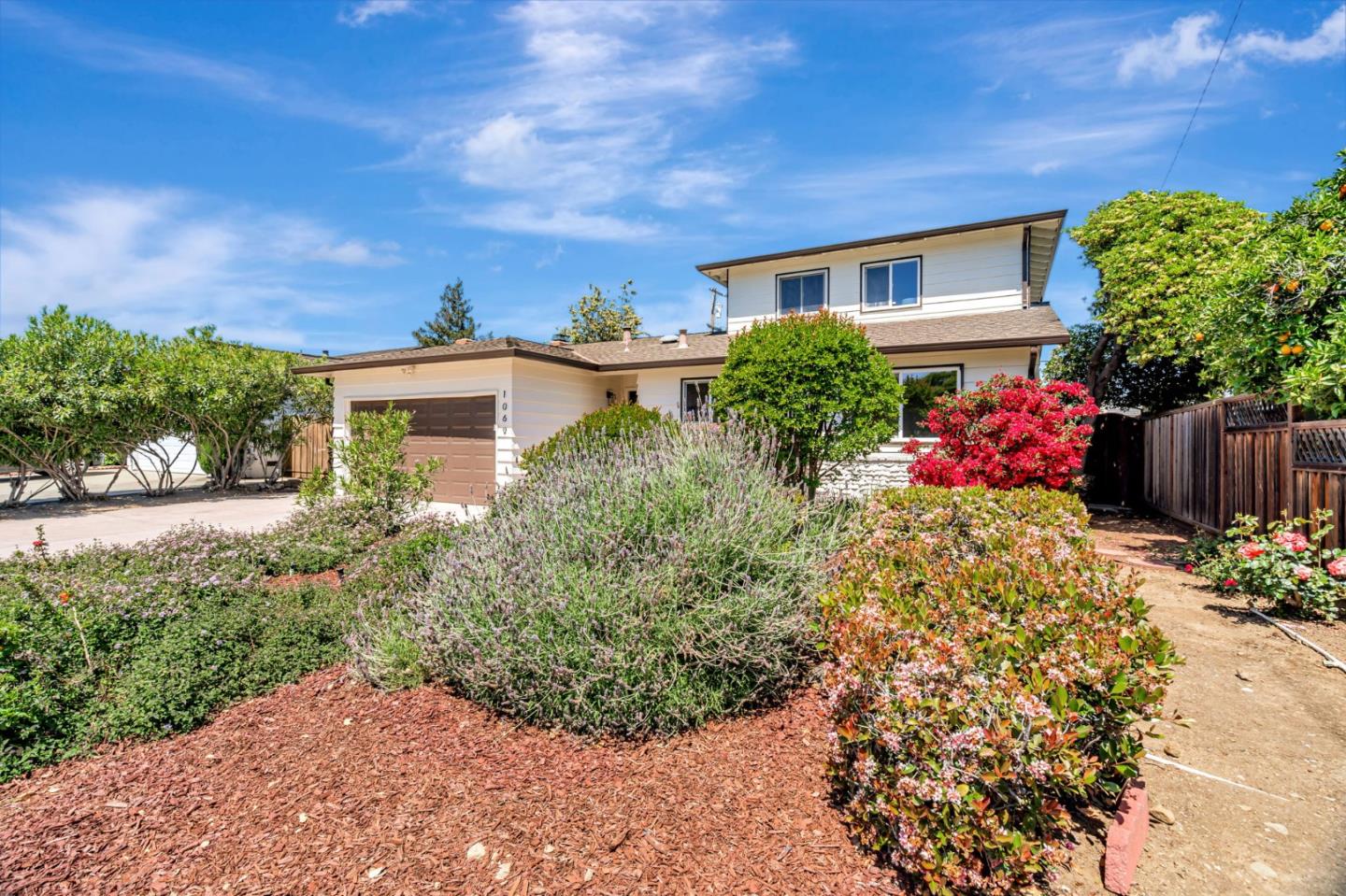Detail Gallery Image 3 of 39 For 1069 Linda Dr, Campbell,  CA 95008 - 5 Beds | 3 Baths
