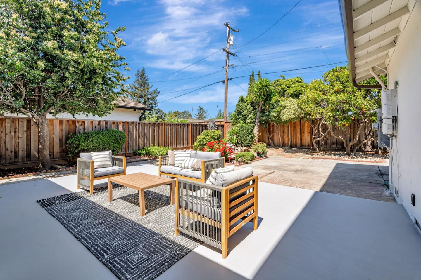 Detail Gallery Image 33 of 39 For 1069 Linda Dr, Campbell,  CA 95008 - 5 Beds | 3 Baths