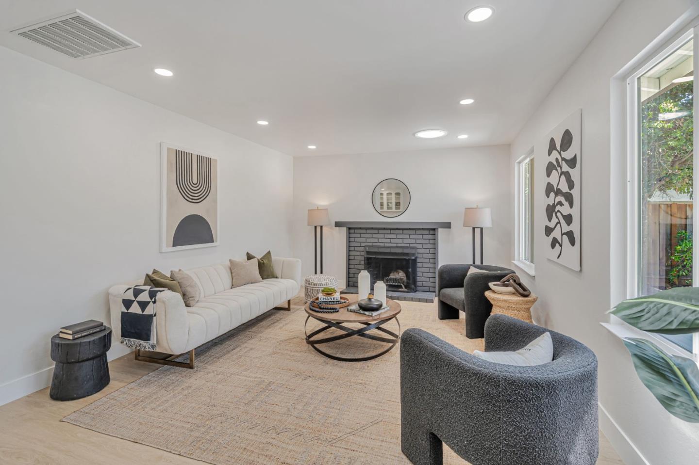Detail Gallery Image 6 of 39 For 1069 Linda Dr, Campbell,  CA 95008 - 5 Beds | 3 Baths