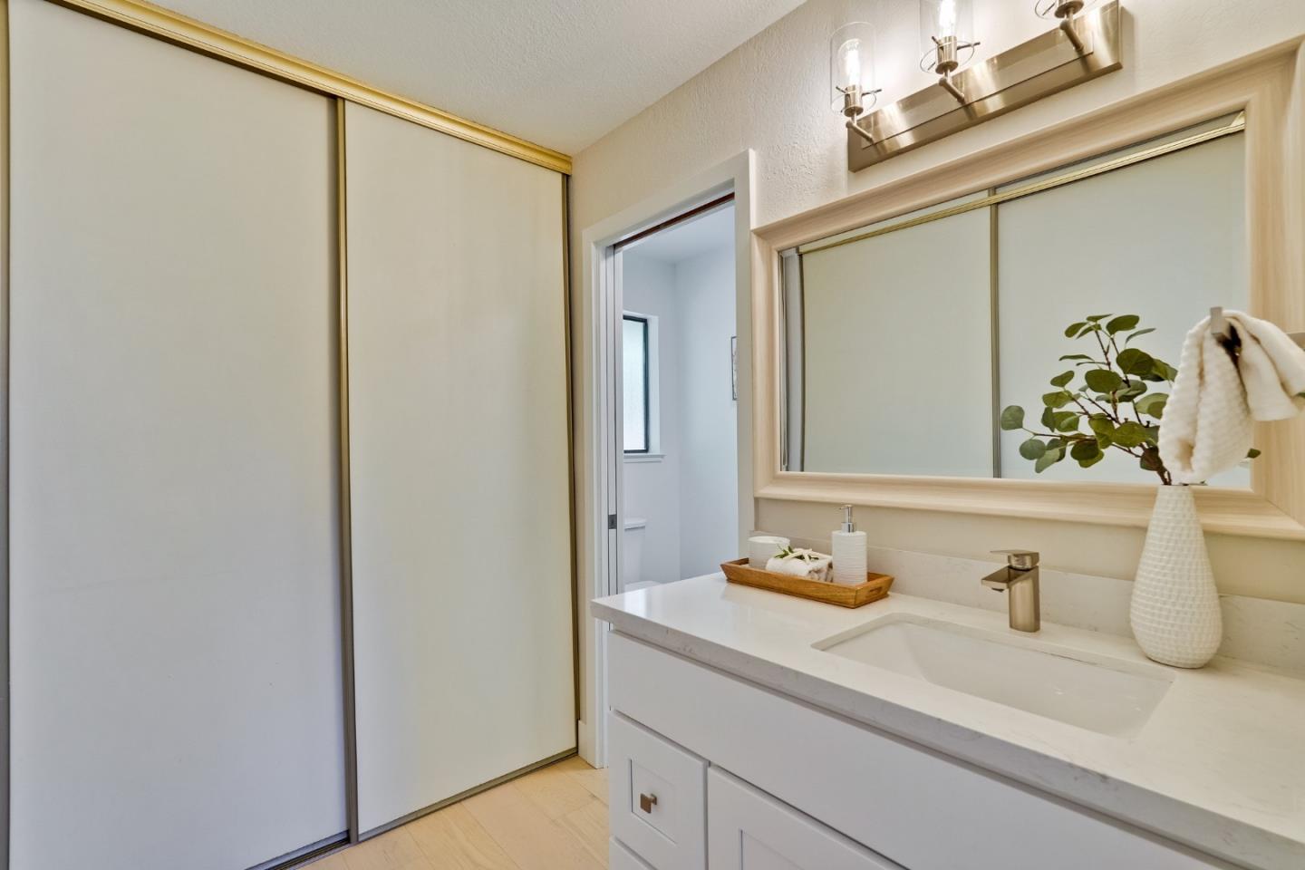 Detail Gallery Image 25 of 57 For 766 Mahogany Ln, Sunnyvale,  CA 94086 - 3 Beds | 2 Baths