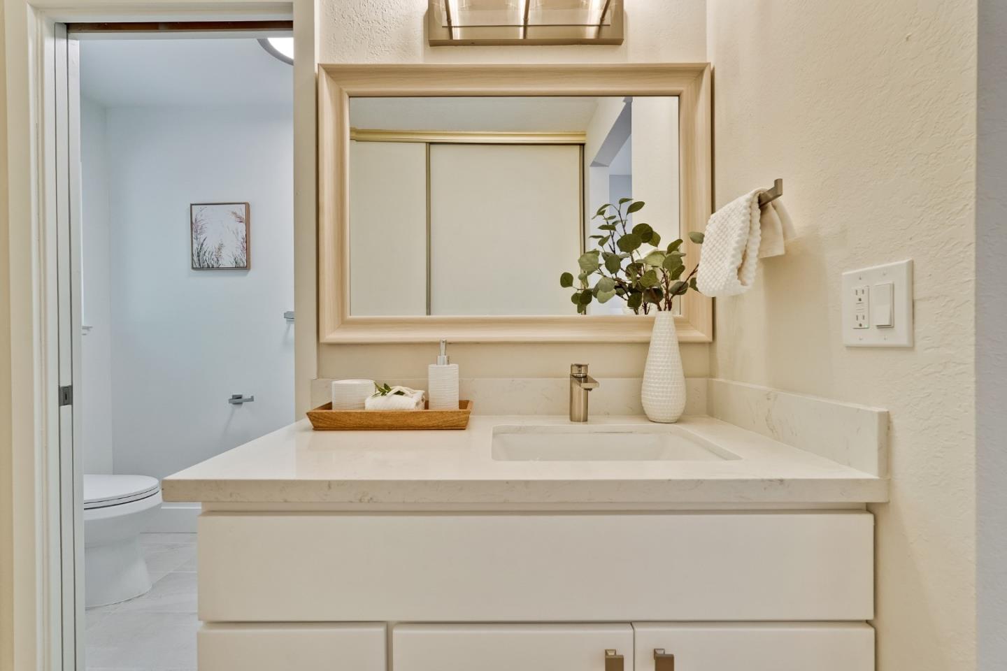 Detail Gallery Image 27 of 57 For 766 Mahogany Ln, Sunnyvale,  CA 94086 - 3 Beds | 2 Baths