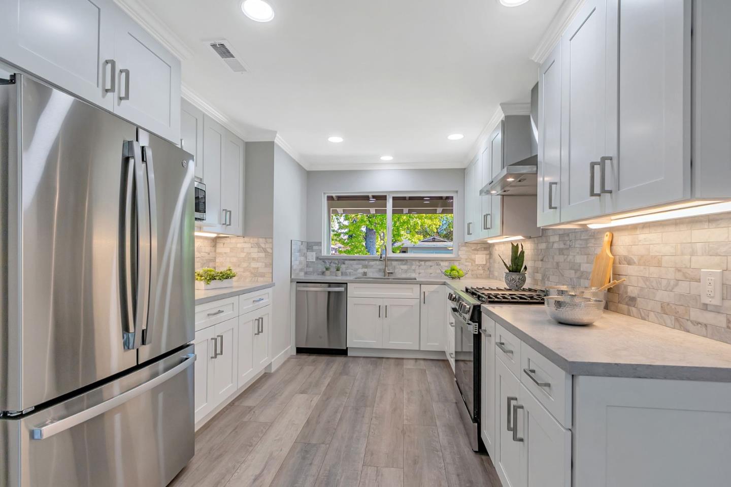 Detail Gallery Image 10 of 26 For 1015 Rawlings Dr, San Jose,  CA 95136 - 4 Beds | 3 Baths