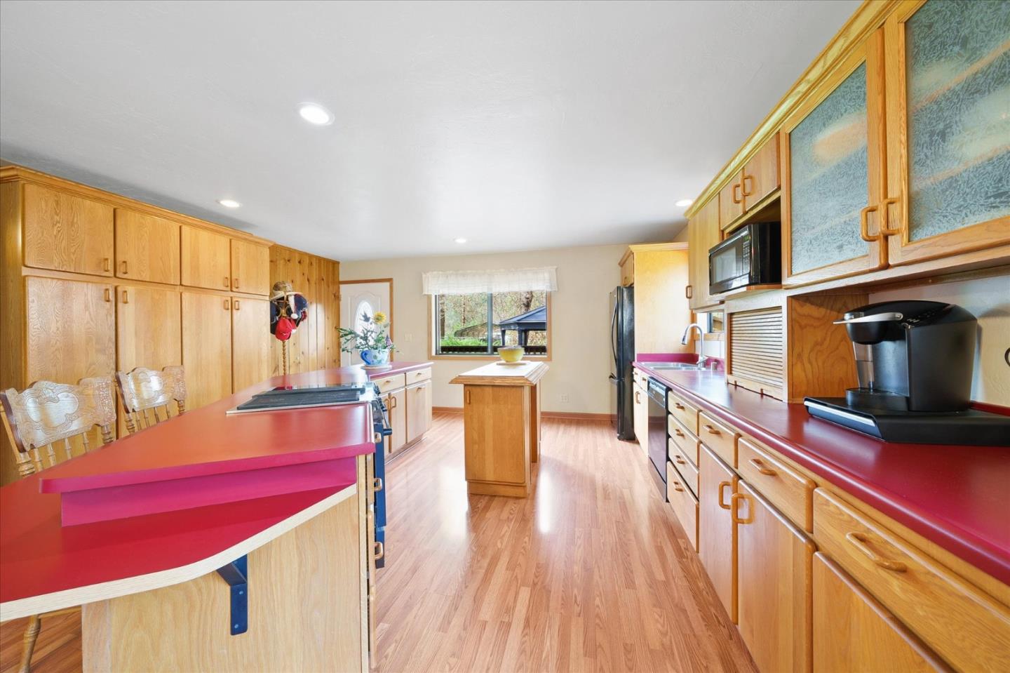 Detail Gallery Image 10 of 50 For 121 Wellock Rd, Lewiston,  CA 96052 - 3 Beds | 2 Baths