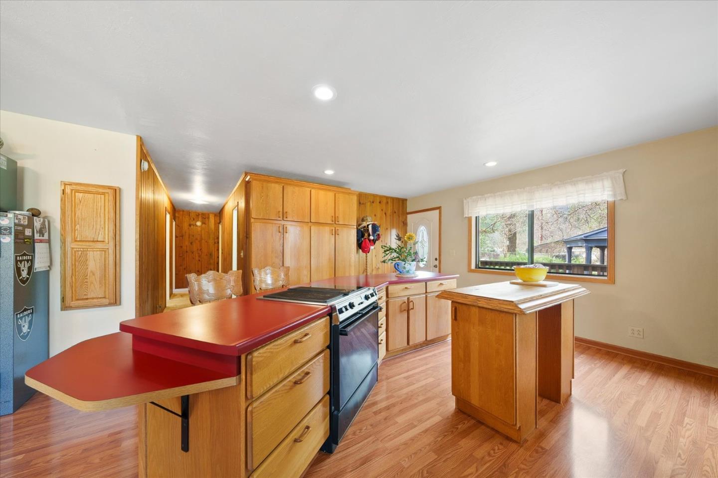 Detail Gallery Image 11 of 50 For 121 Wellock Rd, Lewiston,  CA 96052 - 3 Beds | 2 Baths