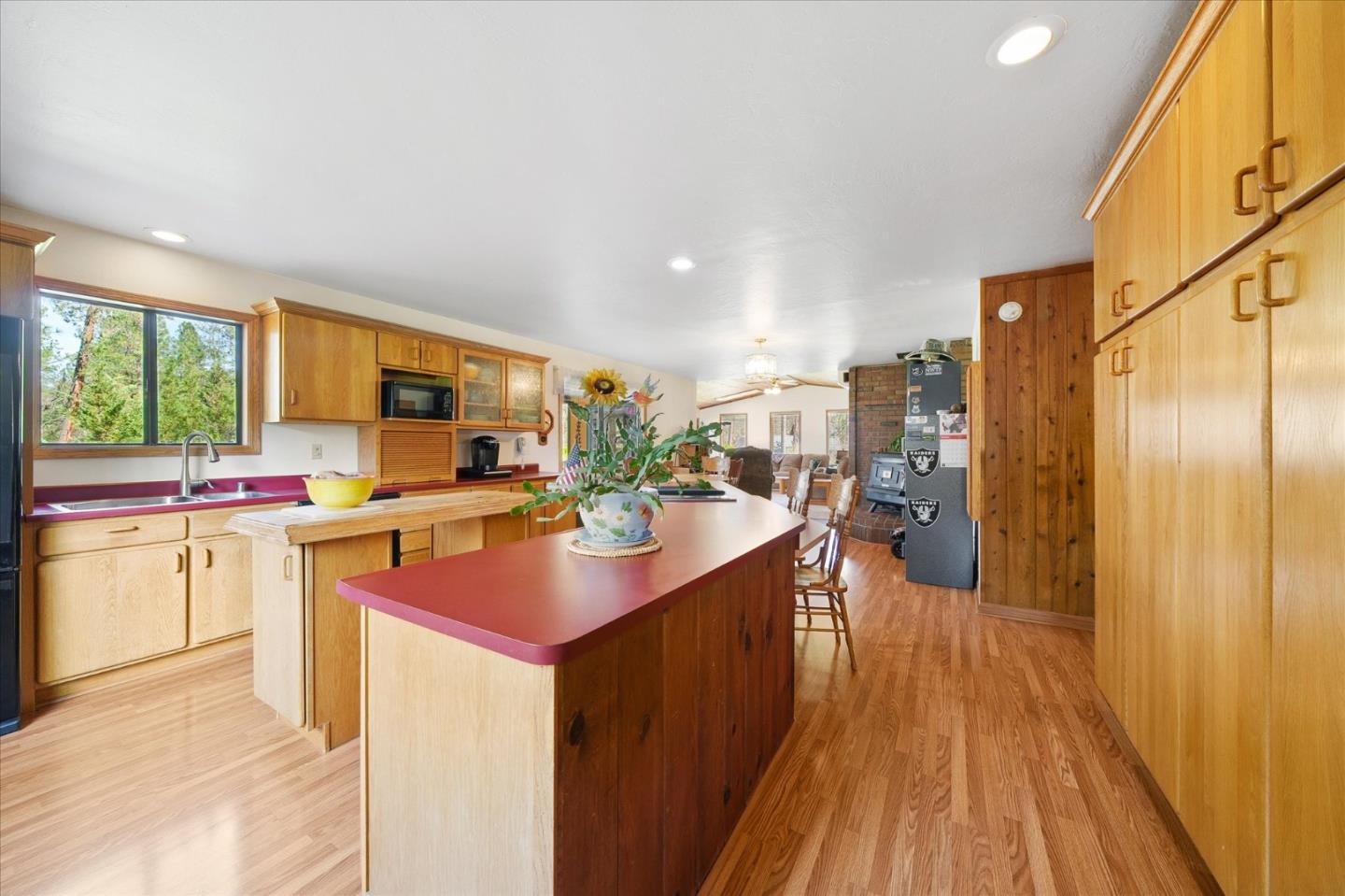 Detail Gallery Image 13 of 50 For 121 Wellock Rd, Lewiston,  CA 96052 - 3 Beds | 2 Baths