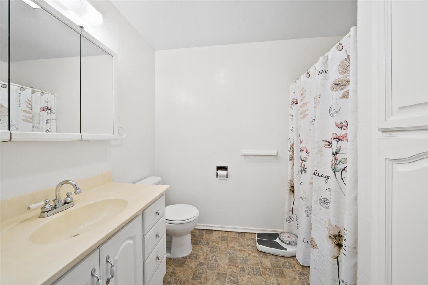 Detail Gallery Image 17 of 50 For 121 Wellock Rd, Lewiston,  CA 96052 - 3 Beds | 2 Baths