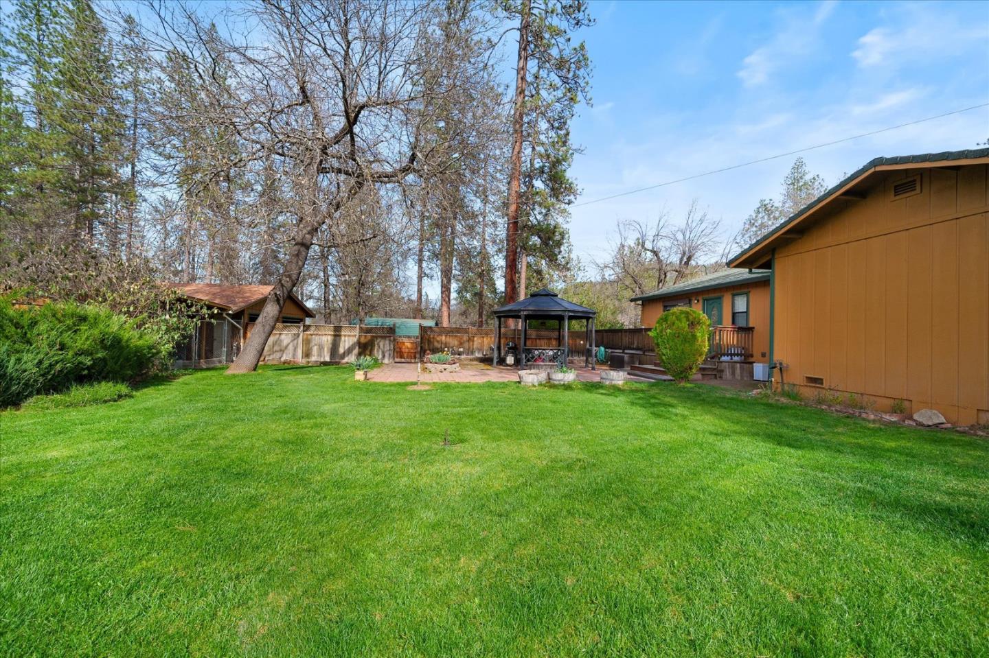 Detail Gallery Image 29 of 50 For 121 Wellock Rd, Lewiston,  CA 96052 - 3 Beds | 2 Baths
