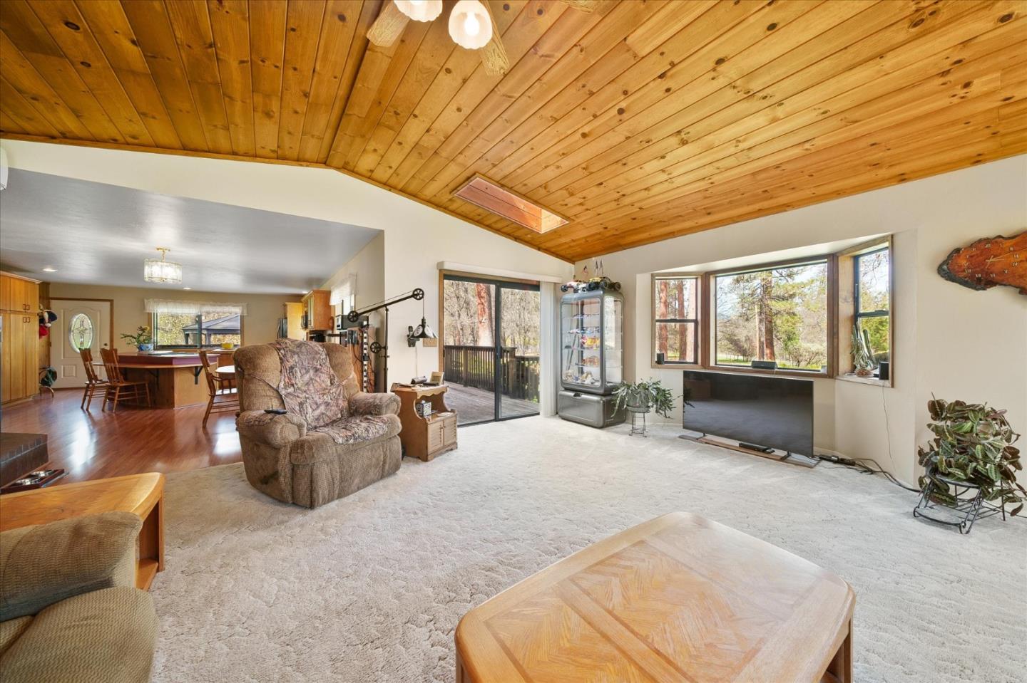 Detail Gallery Image 5 of 50 For 121 Wellock Rd, Lewiston,  CA 96052 - 3 Beds | 2 Baths