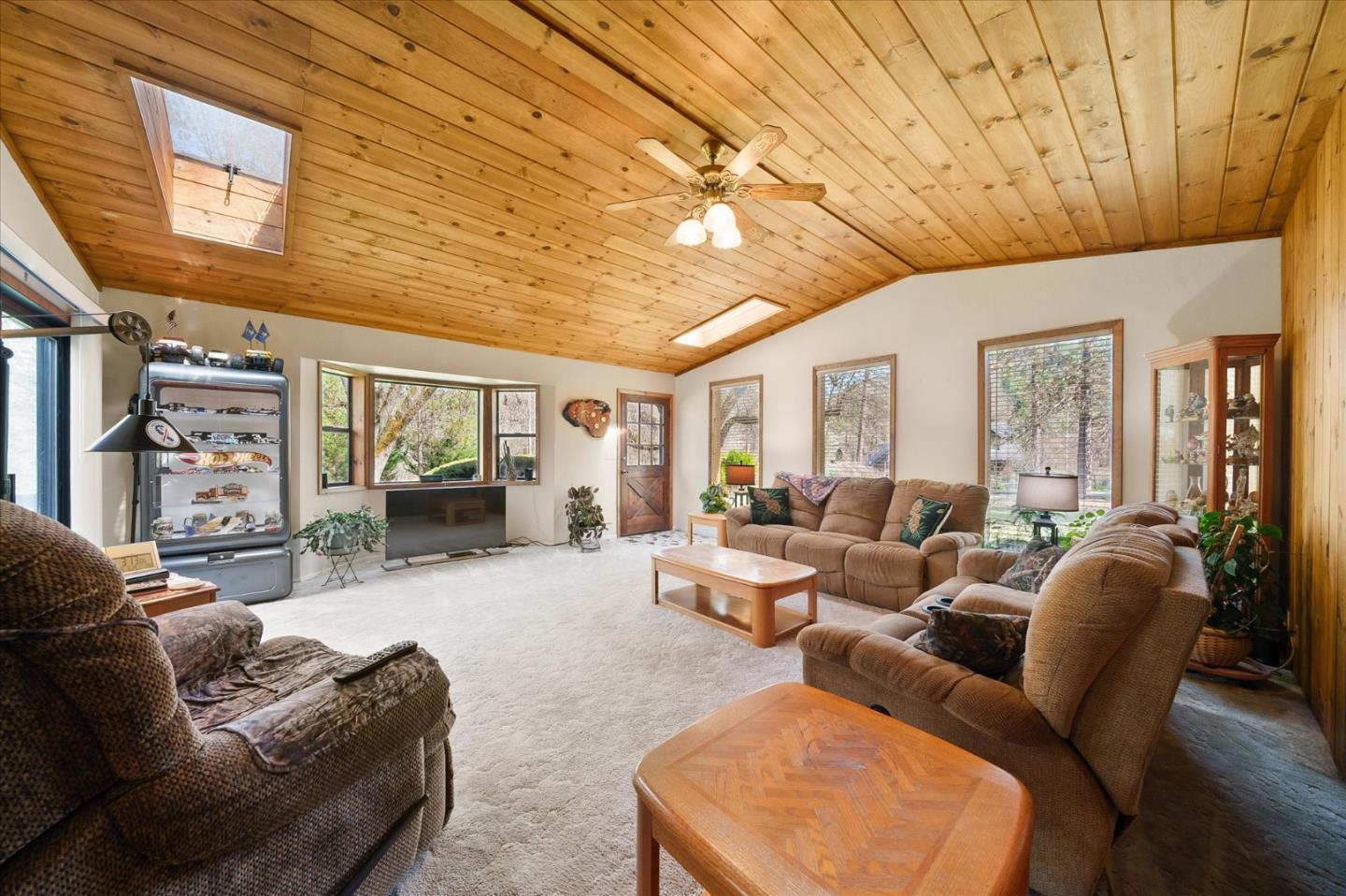 Detail Gallery Image 6 of 50 For 121 Wellock Rd, Lewiston,  CA 96052 - 3 Beds | 2 Baths