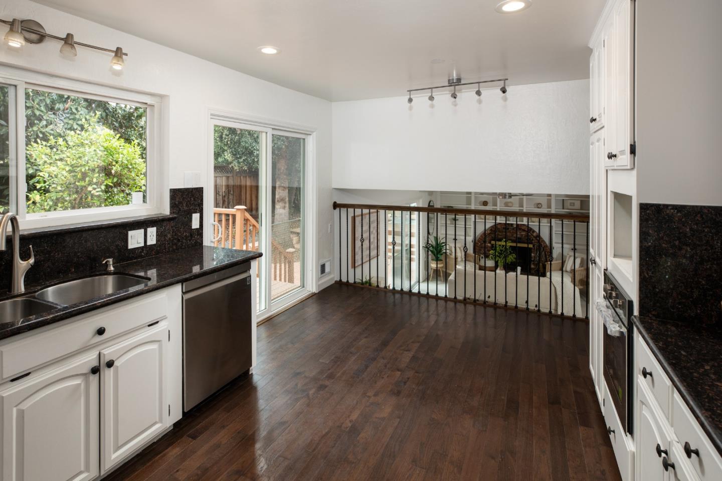 Detail Gallery Image 11 of 34 For 200 Westchester Dr, Los Gatos,  CA 95032 - 4 Beds | 3 Baths
