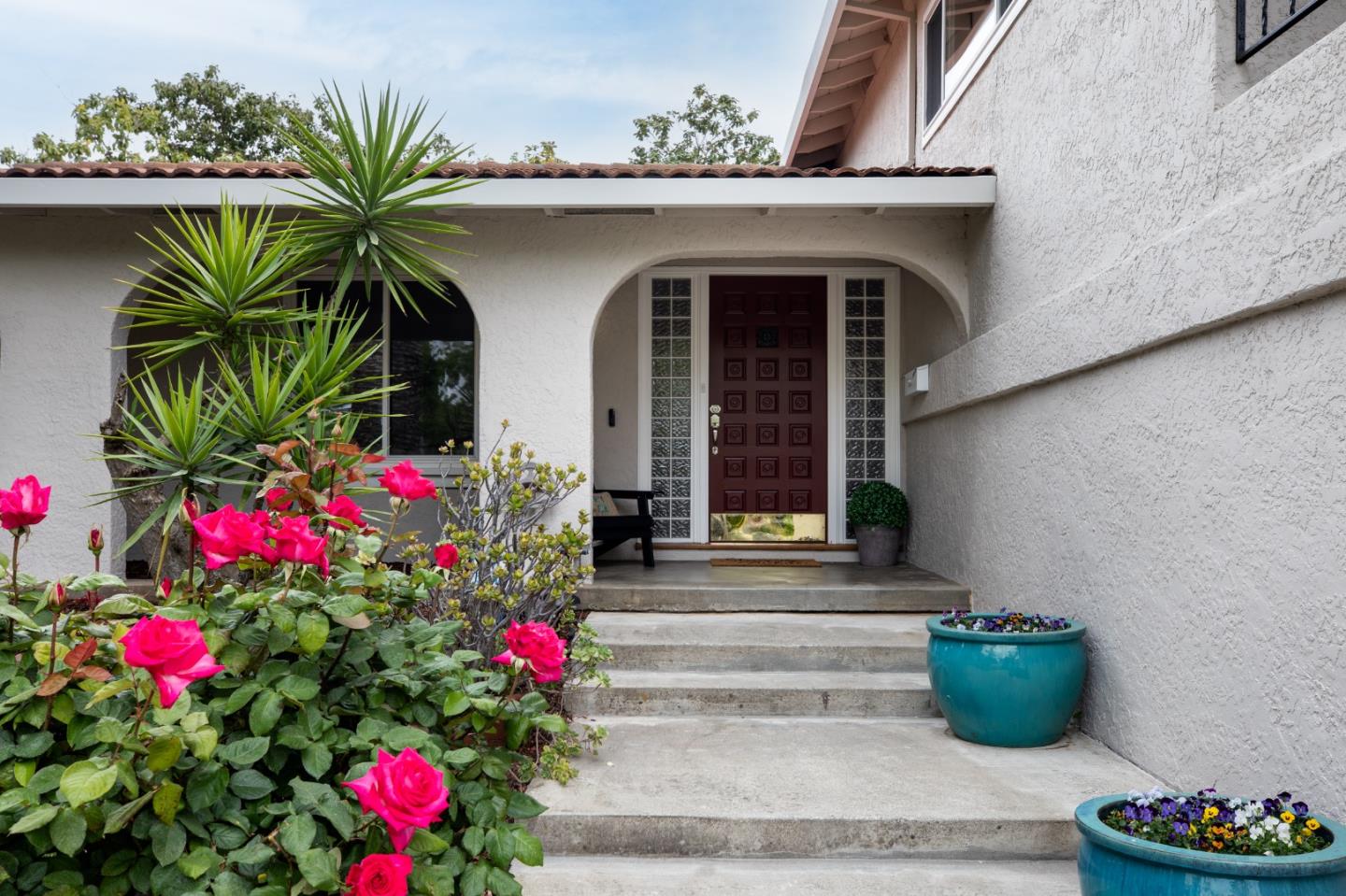 Detail Gallery Image 4 of 34 For 200 Westchester Dr, Los Gatos,  CA 95032 - 4 Beds | 3 Baths