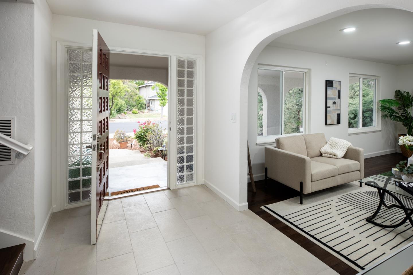 Detail Gallery Image 6 of 34 For 200 Westchester Dr, Los Gatos,  CA 95032 - 4 Beds | 3 Baths