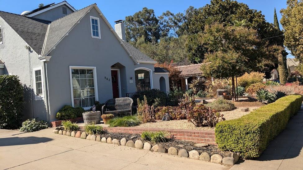 Detail Gallery Image 1 of 15 For 943 Riverside Dr, San Jose,  CA 95125 - 3 Beds | 2 Baths