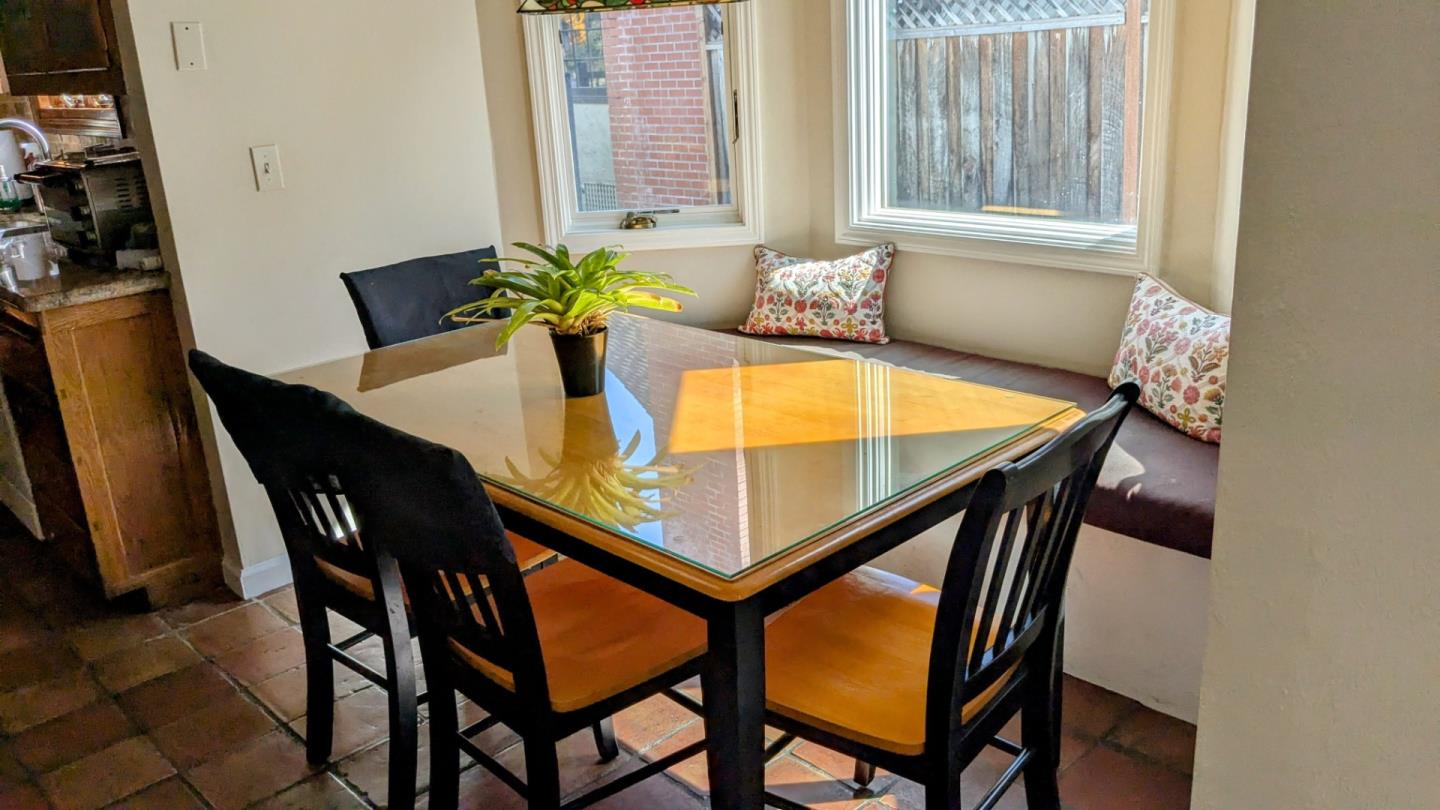 Detail Gallery Image 11 of 15 For 943 Riverside Dr, San Jose,  CA 95125 - 3 Beds | 2 Baths