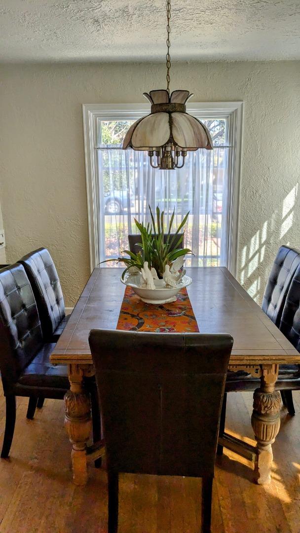 Detail Gallery Image 7 of 15 For 943 Riverside Dr, San Jose,  CA 95125 - 3 Beds | 2 Baths