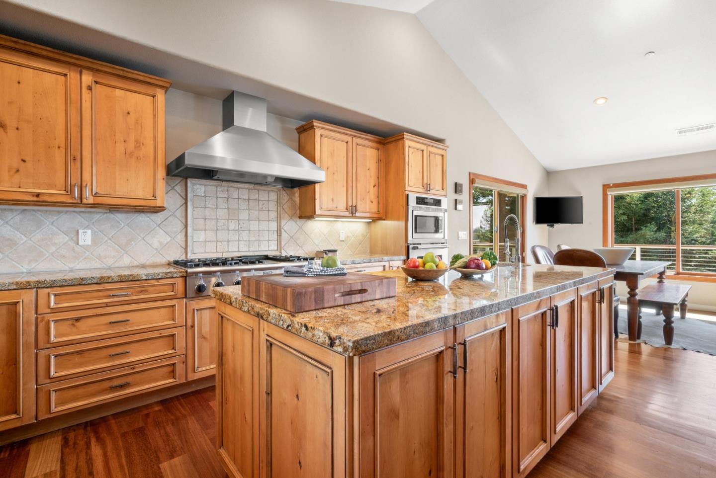 Detail Gallery Image 17 of 64 For 24101 Mountain Charlie Road, Los Gatos,  CA 95033 - 4 Beds | 3/2 Baths