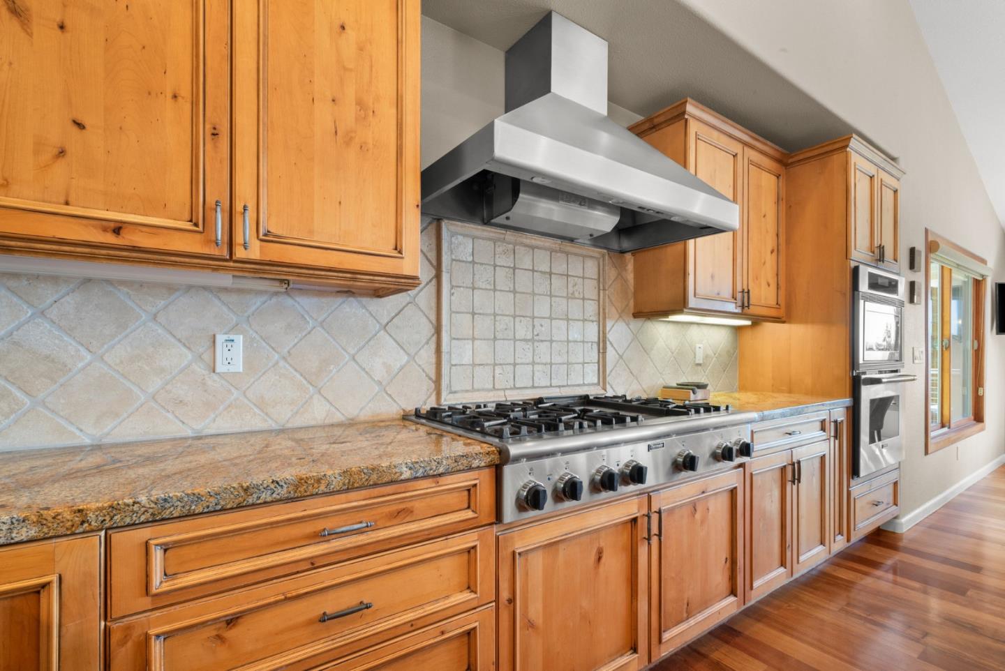 Detail Gallery Image 19 of 64 For 24101 Mountain Charlie Road, Los Gatos,  CA 95033 - 4 Beds | 3/2 Baths