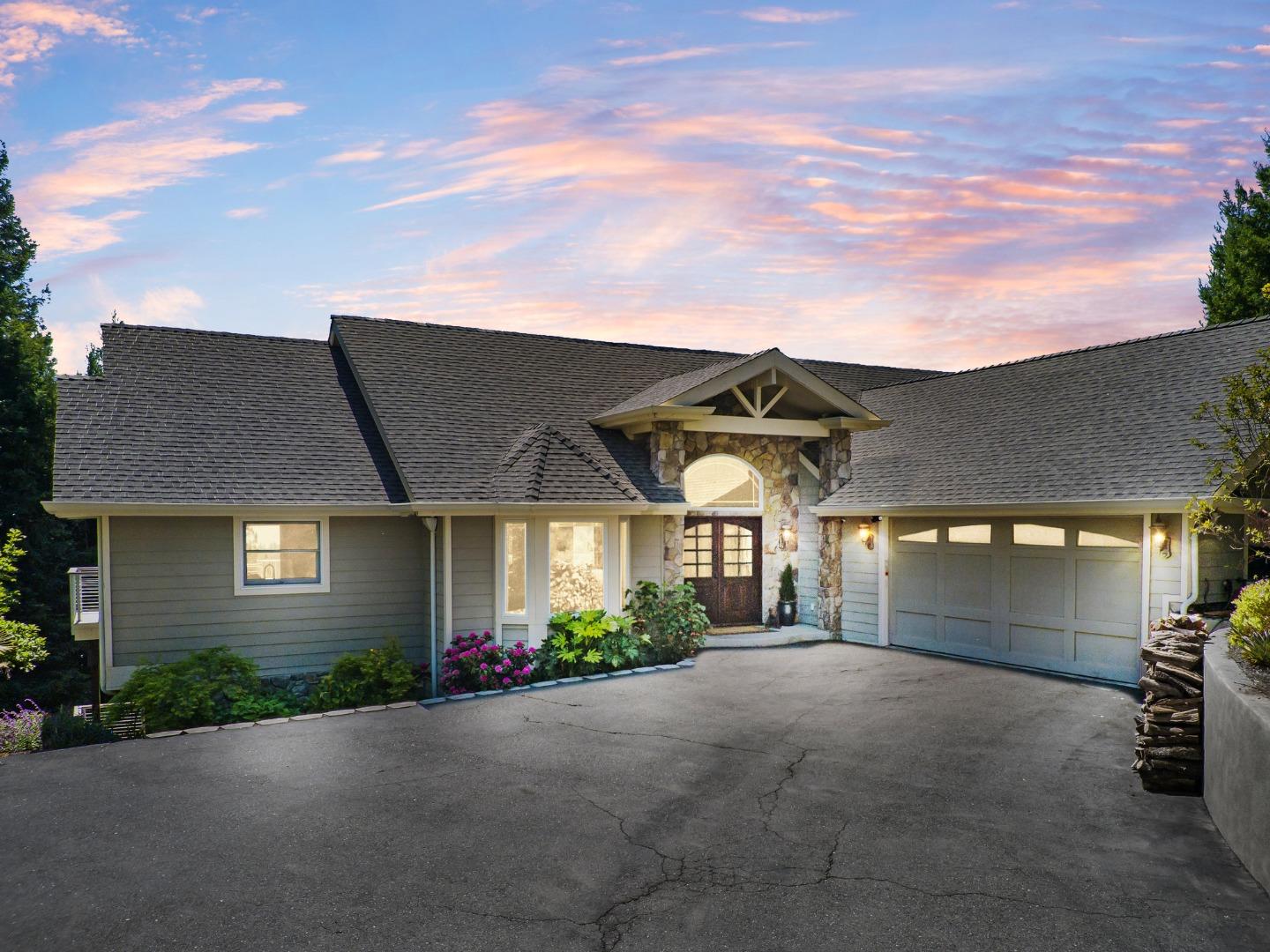 Detail Gallery Image 4 of 64 For 24101 Mountain Charlie Road, Los Gatos,  CA 95033 - 4 Beds | 3/2 Baths