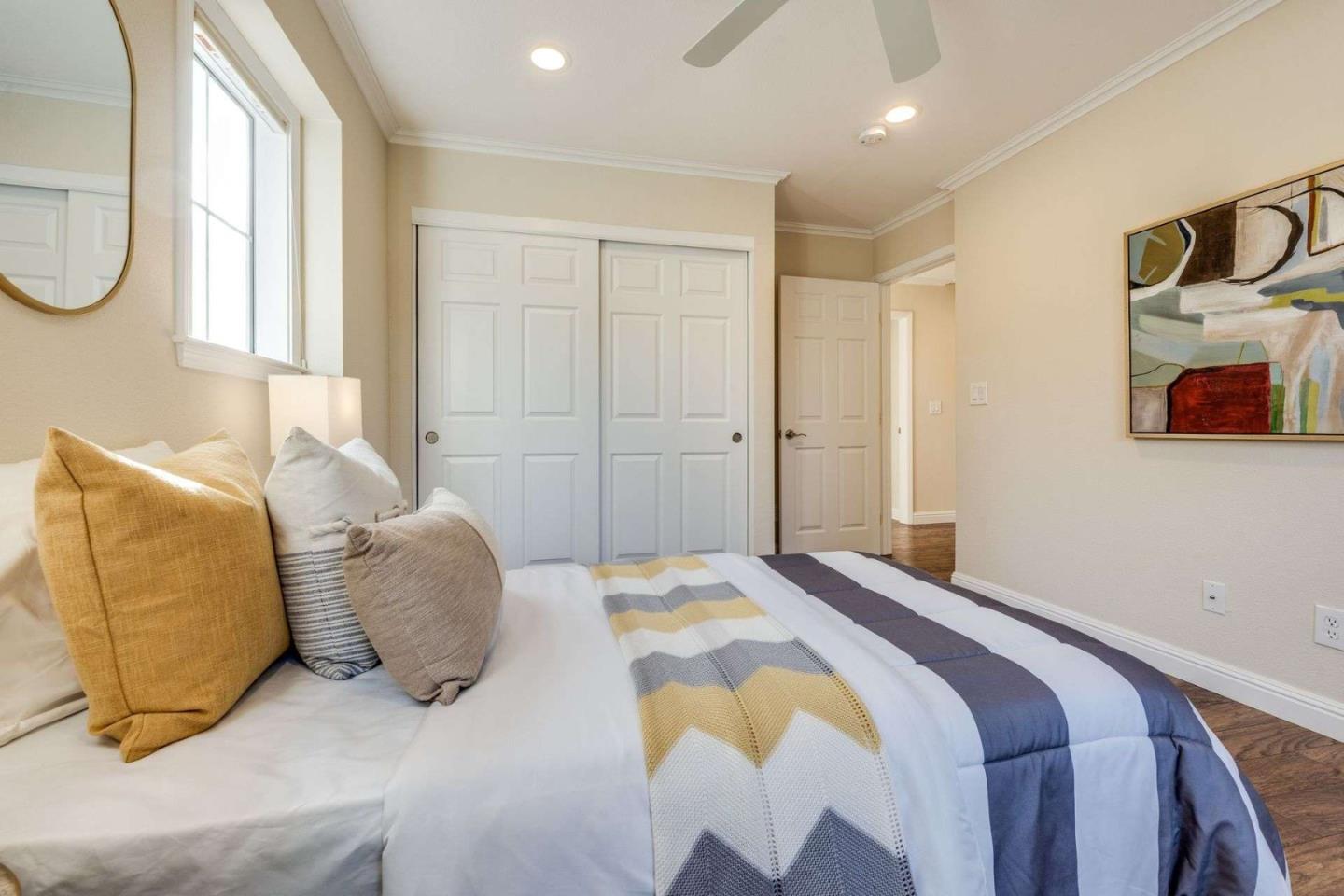 Detail Gallery Image 19 of 57 For 105 Chetwood Dr, Mountain View,  CA 94043 - 4 Beds | 2/1 Baths
