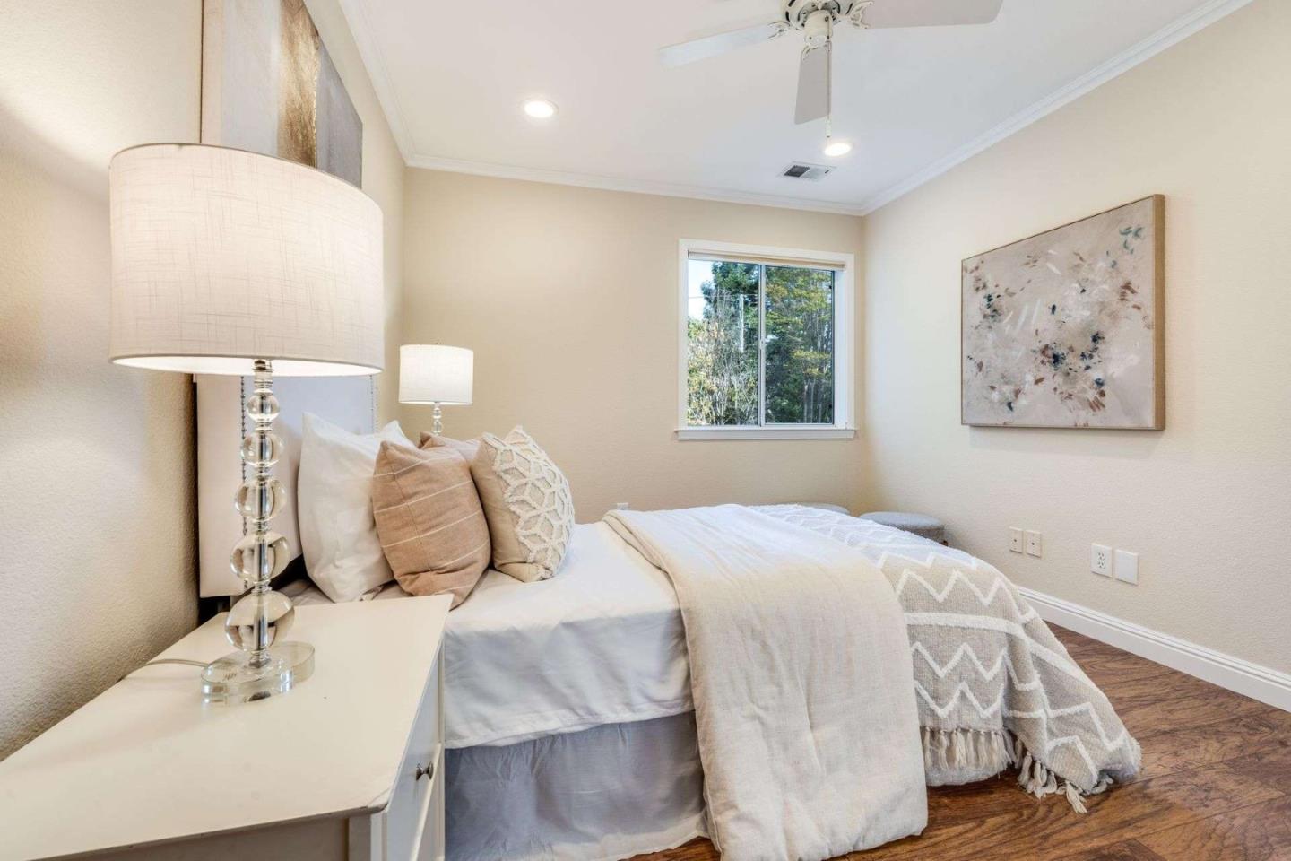 Detail Gallery Image 21 of 57 For 105 Chetwood Dr, Mountain View,  CA 94043 - 4 Beds | 2/1 Baths