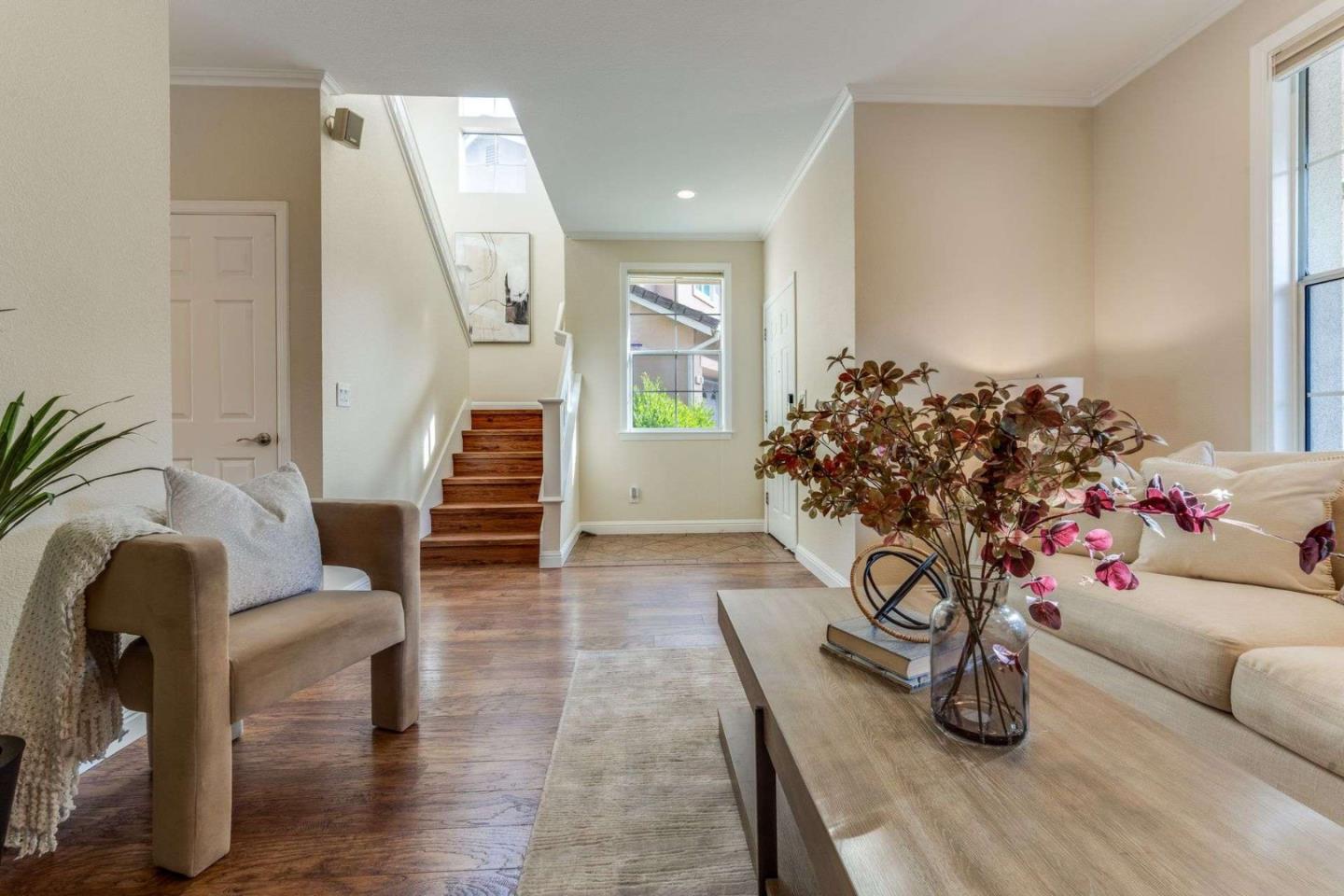 Detail Gallery Image 23 of 57 For 105 Chetwood Dr, Mountain View,  CA 94043 - 4 Beds | 2/1 Baths