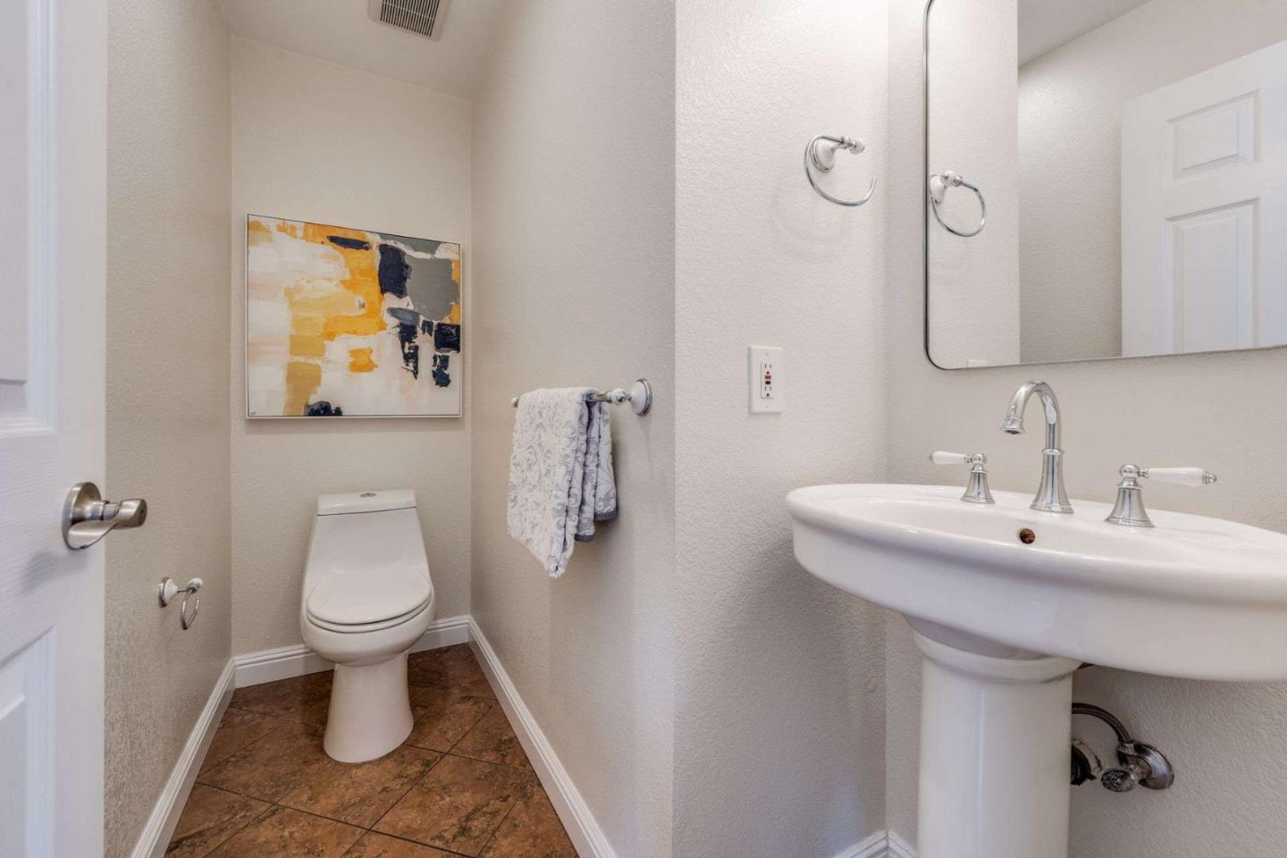 Detail Gallery Image 24 of 57 For 105 Chetwood Dr, Mountain View,  CA 94043 - 4 Beds | 2/1 Baths