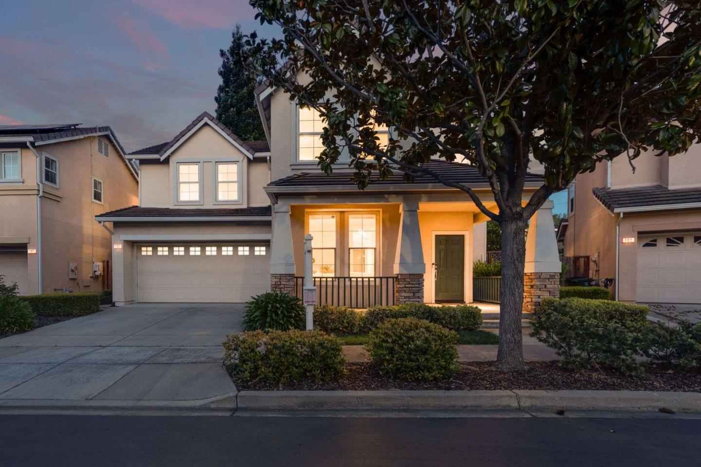 Detail Gallery Image 31 of 57 For 105 Chetwood Dr, Mountain View,  CA 94043 - 4 Beds | 2/1 Baths