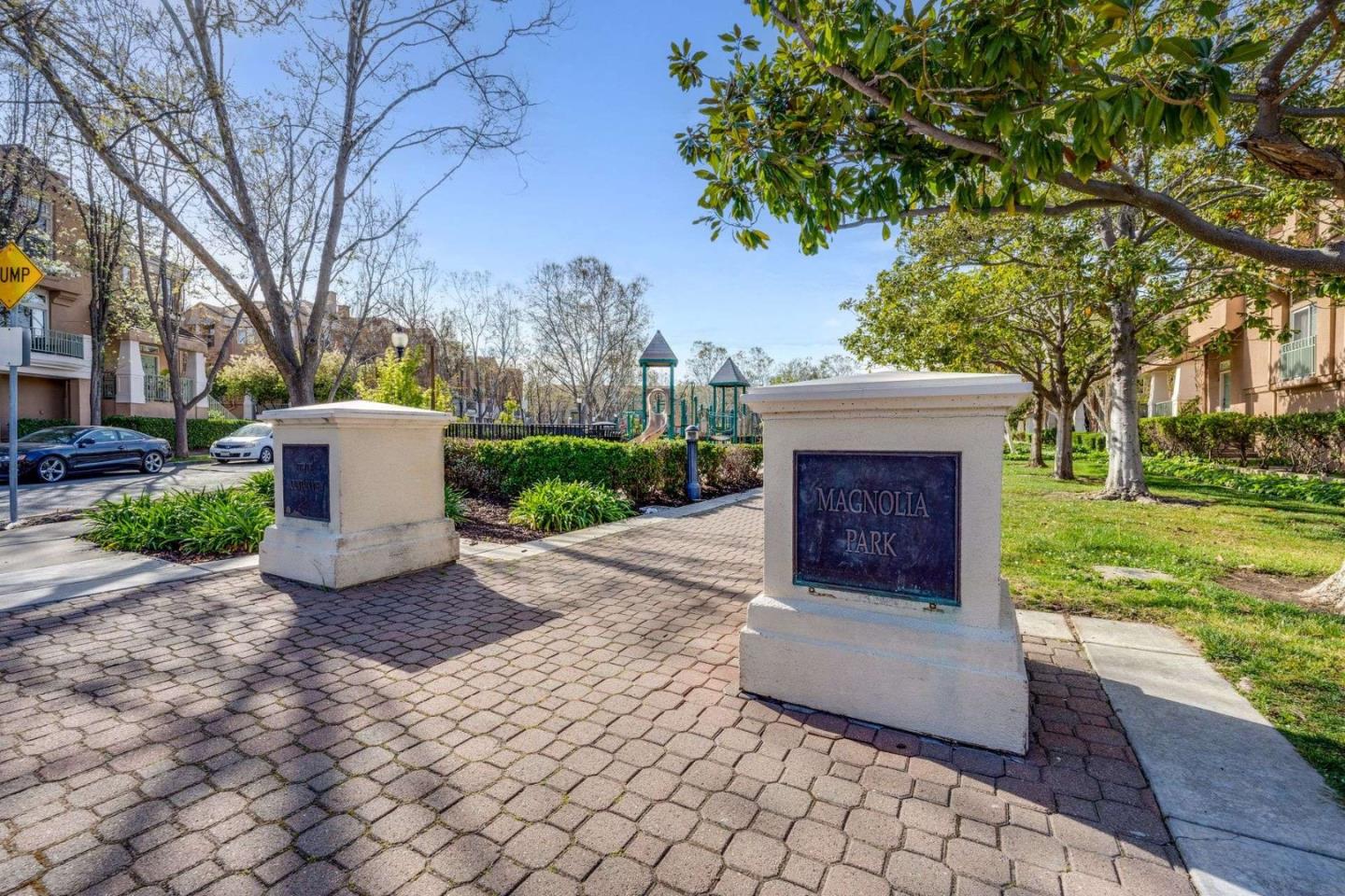 Detail Gallery Image 48 of 57 For 105 Chetwood Dr, Mountain View,  CA 94043 - 4 Beds | 2/1 Baths