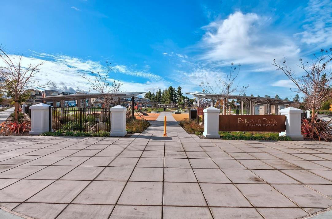 Detail Gallery Image 53 of 57 For 105 Chetwood Dr, Mountain View,  CA 94043 - 4 Beds | 2/1 Baths