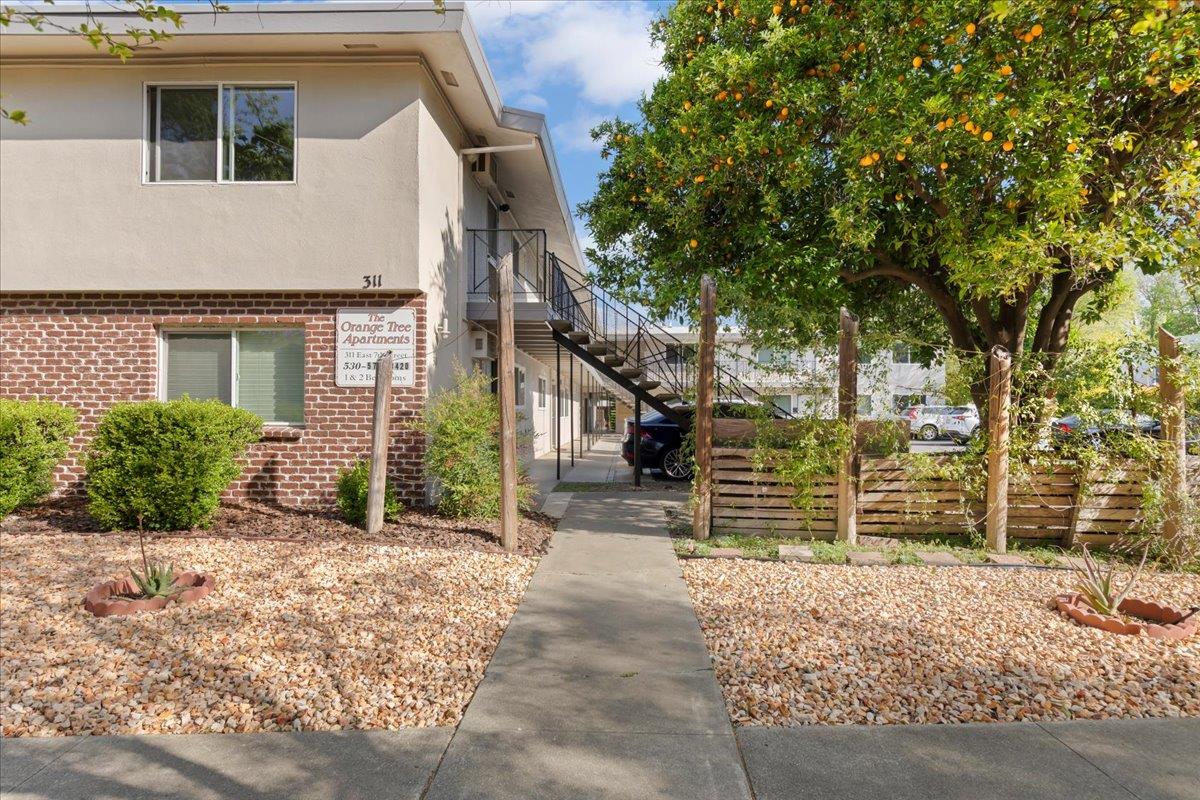Detail Gallery Image 4 of 24 For 311 7th St, Davis,  CA 95616 - – Beds | – Baths