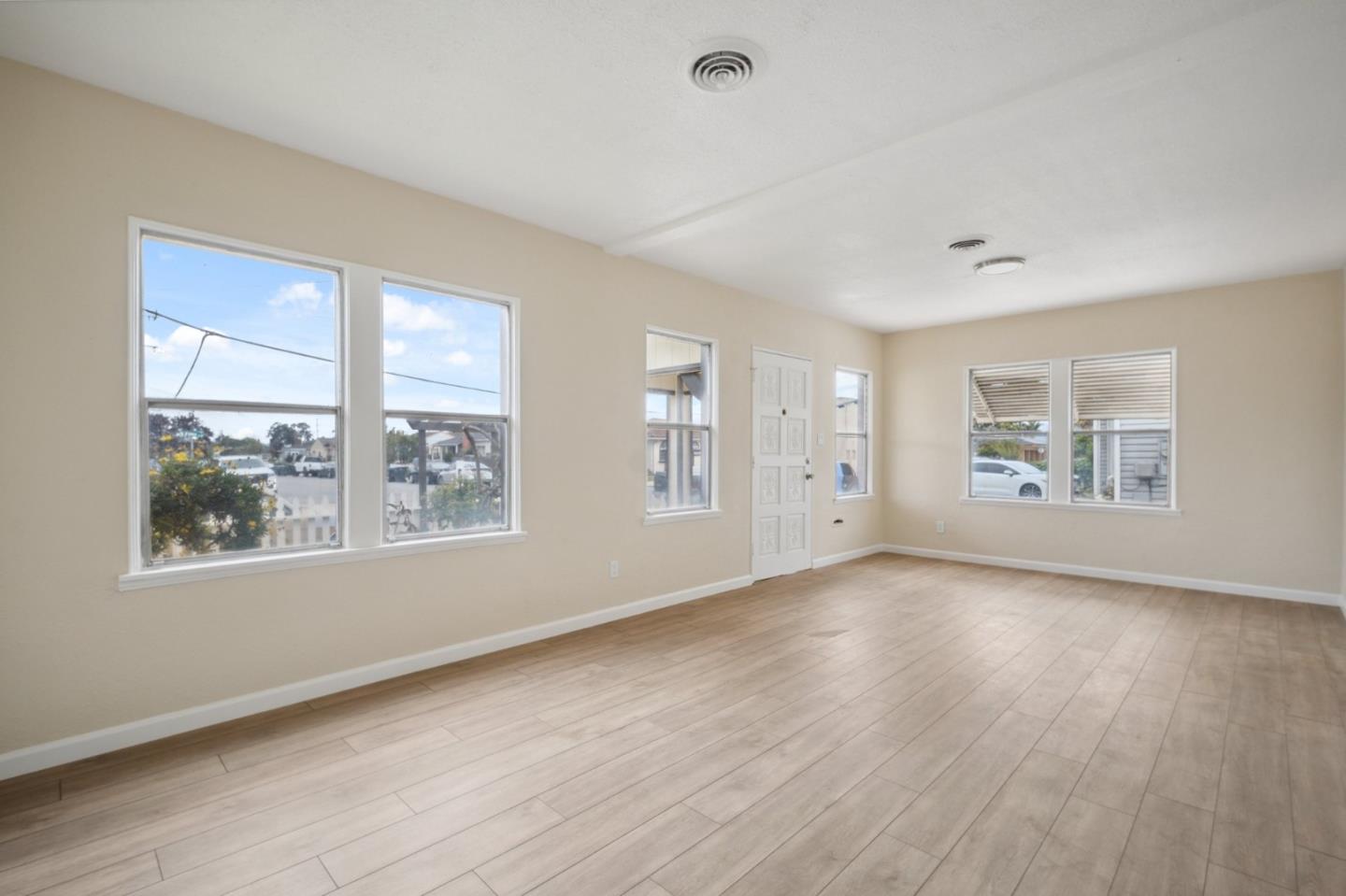 Detail Gallery Image 10 of 27 For 21 N Filice St, Salinas,  CA 93905 - 3 Beds | 2 Baths