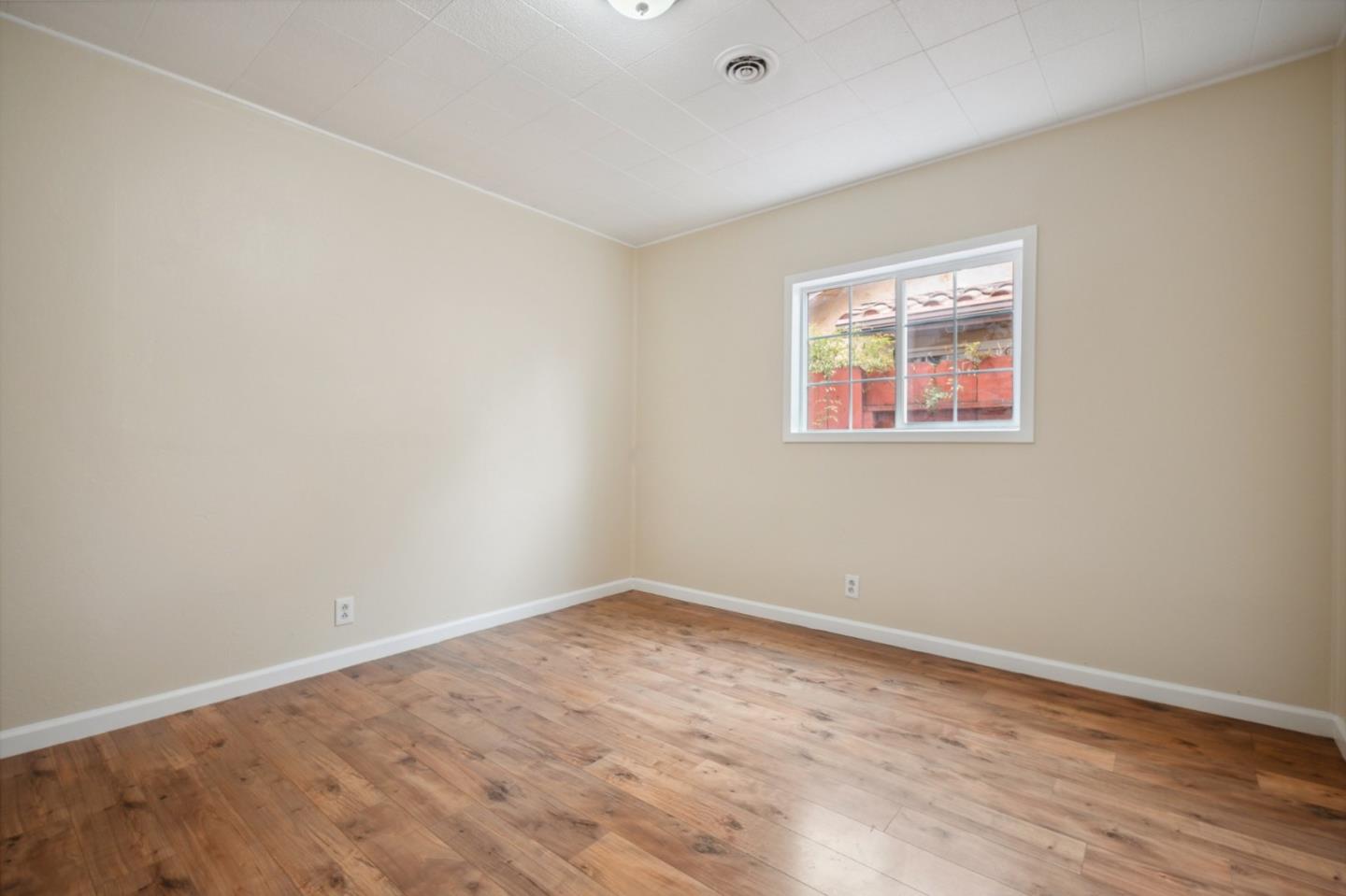 Detail Gallery Image 13 of 27 For 21 N Filice St, Salinas,  CA 93905 - 3 Beds | 2 Baths
