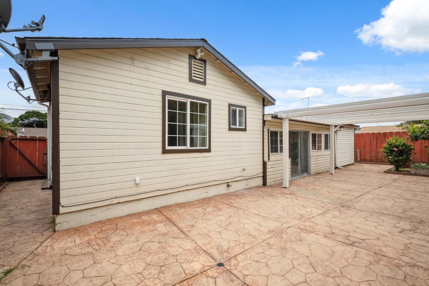 Detail Gallery Image 22 of 27 For 21 N Filice St, Salinas,  CA 93905 - 3 Beds | 2 Baths