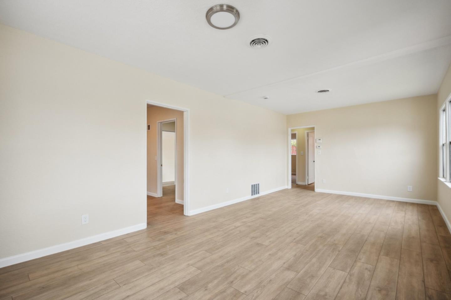 Detail Gallery Image 9 of 27 For 21 N Filice St, Salinas,  CA 93905 - 3 Beds | 2 Baths